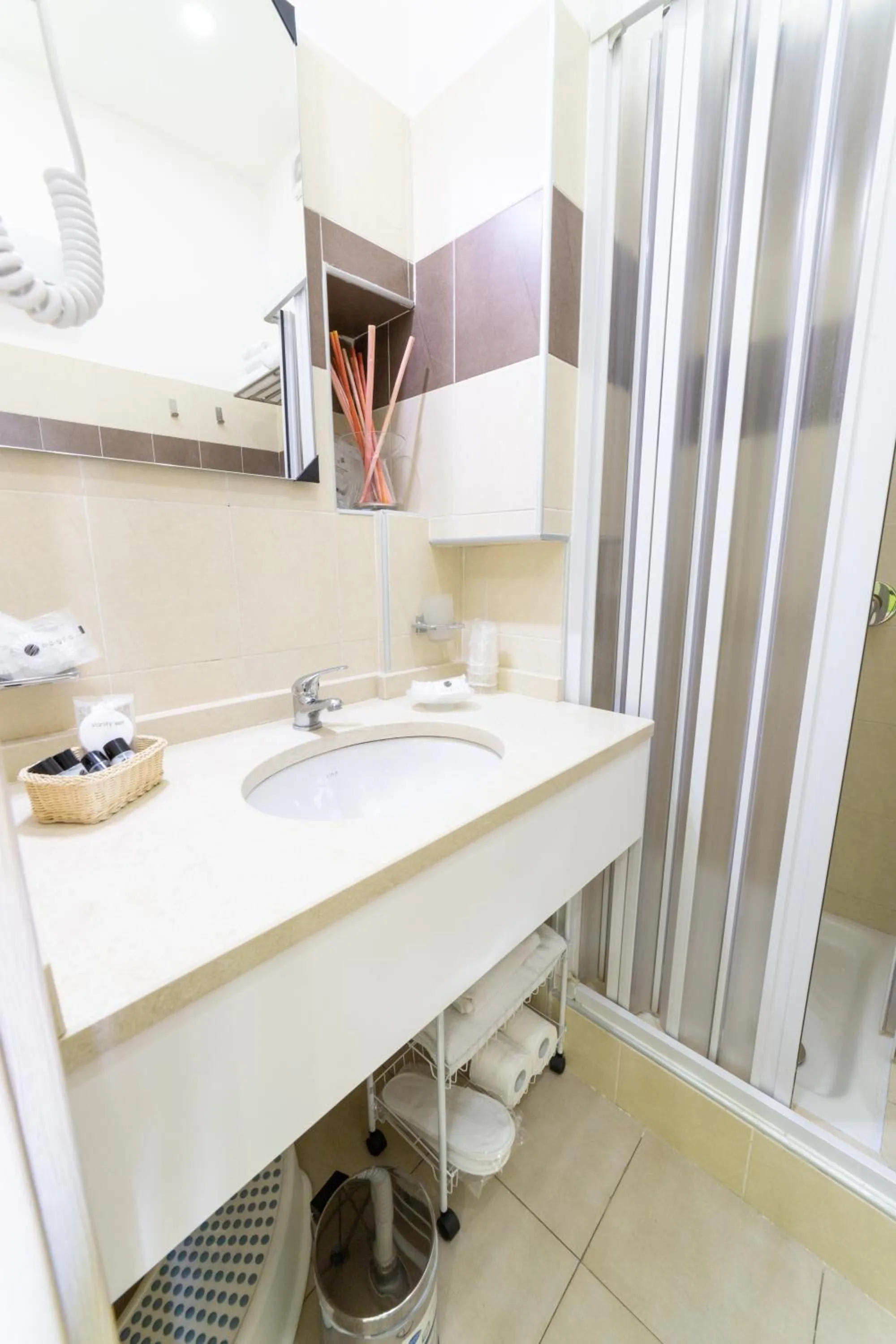 Shower in Annunziata Bed and Breakfast