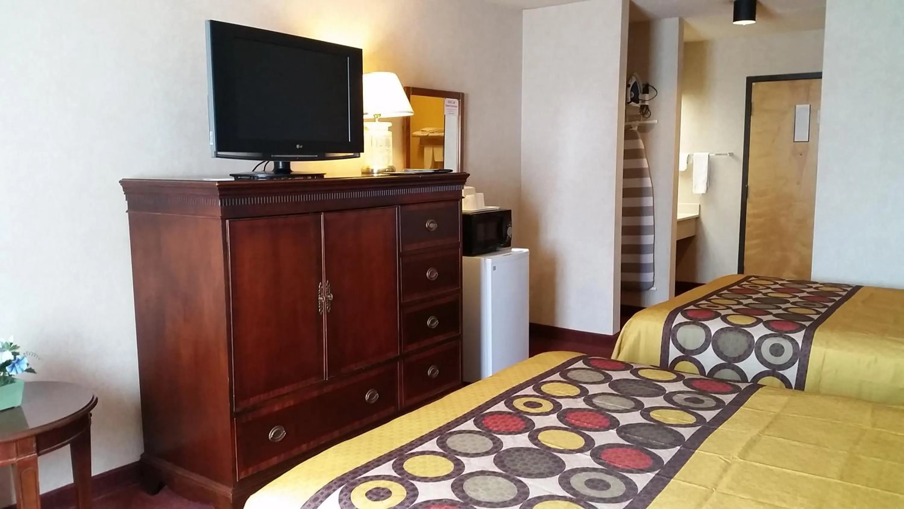 Bed, Room Photo in Americas Best Value Inn Ullin Mounds