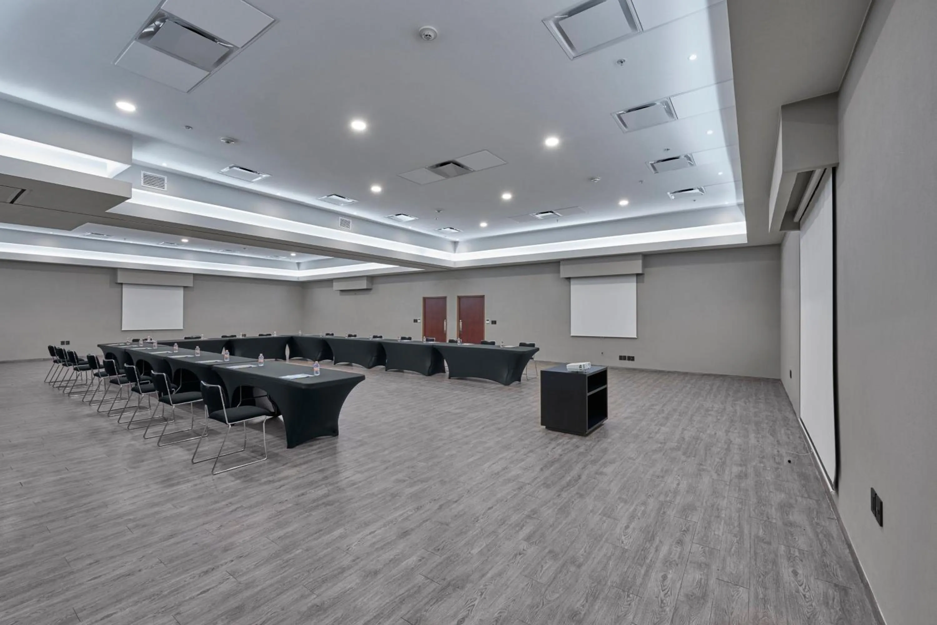 Meeting/conference room in City Express by Marriott Los Mochis