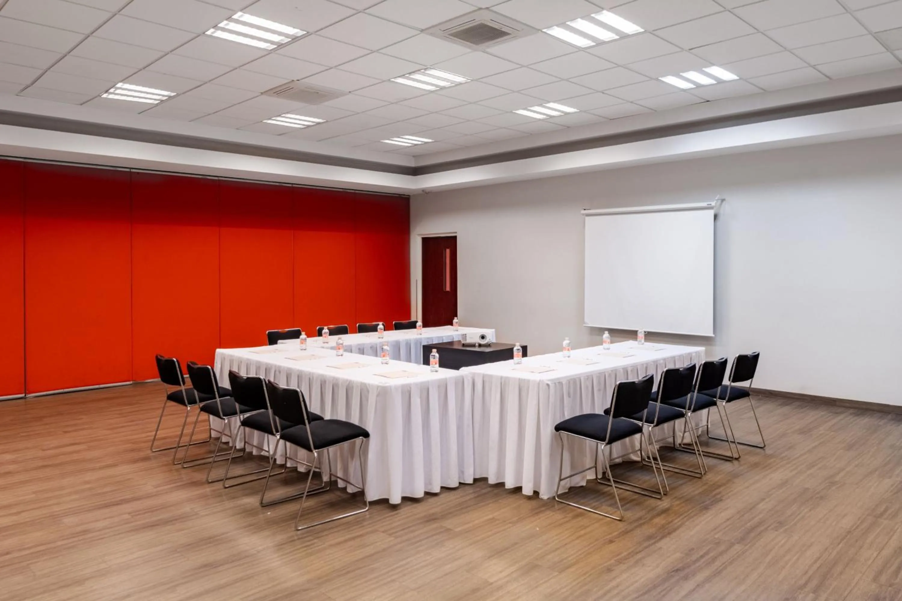 Meeting/conference room in City Express by Marriott Silao Aeropuerto