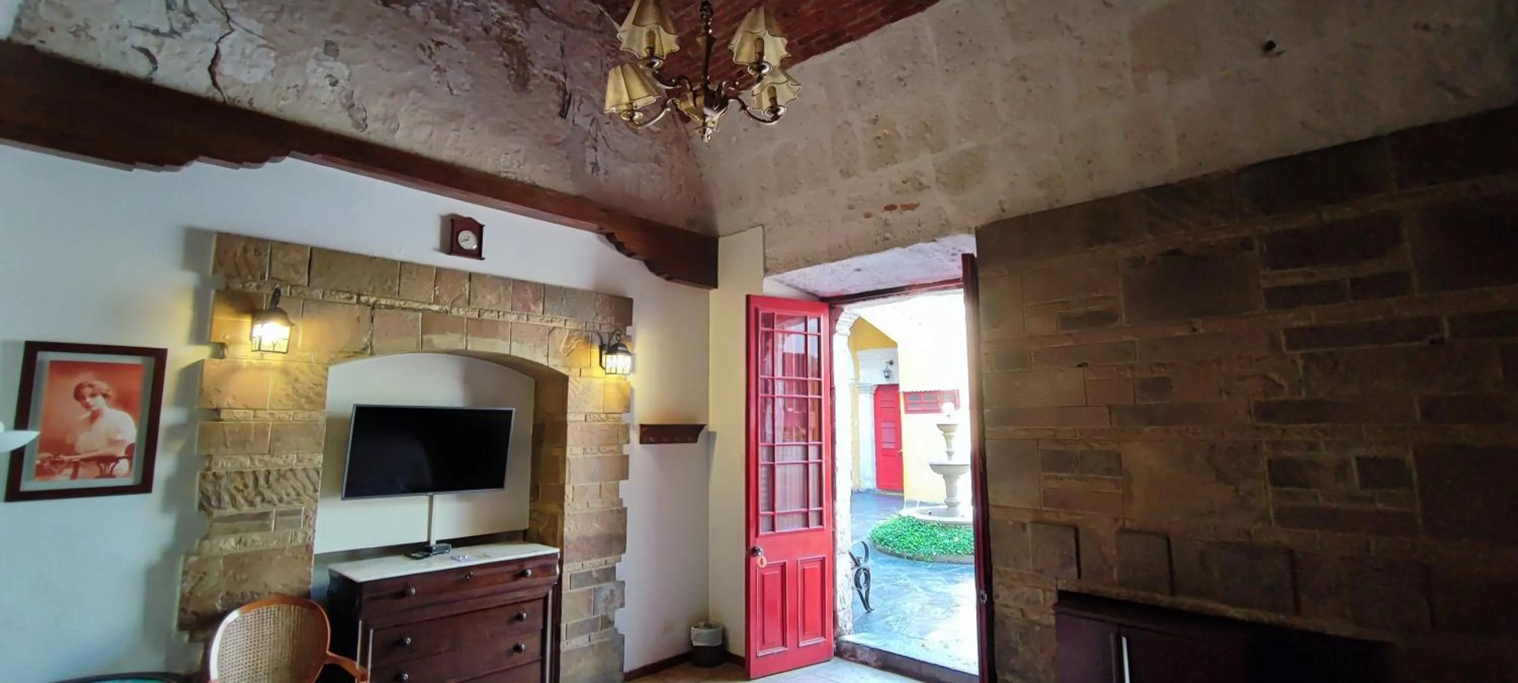 Photo of the whole room in Flying Dog Hostel Arequipa