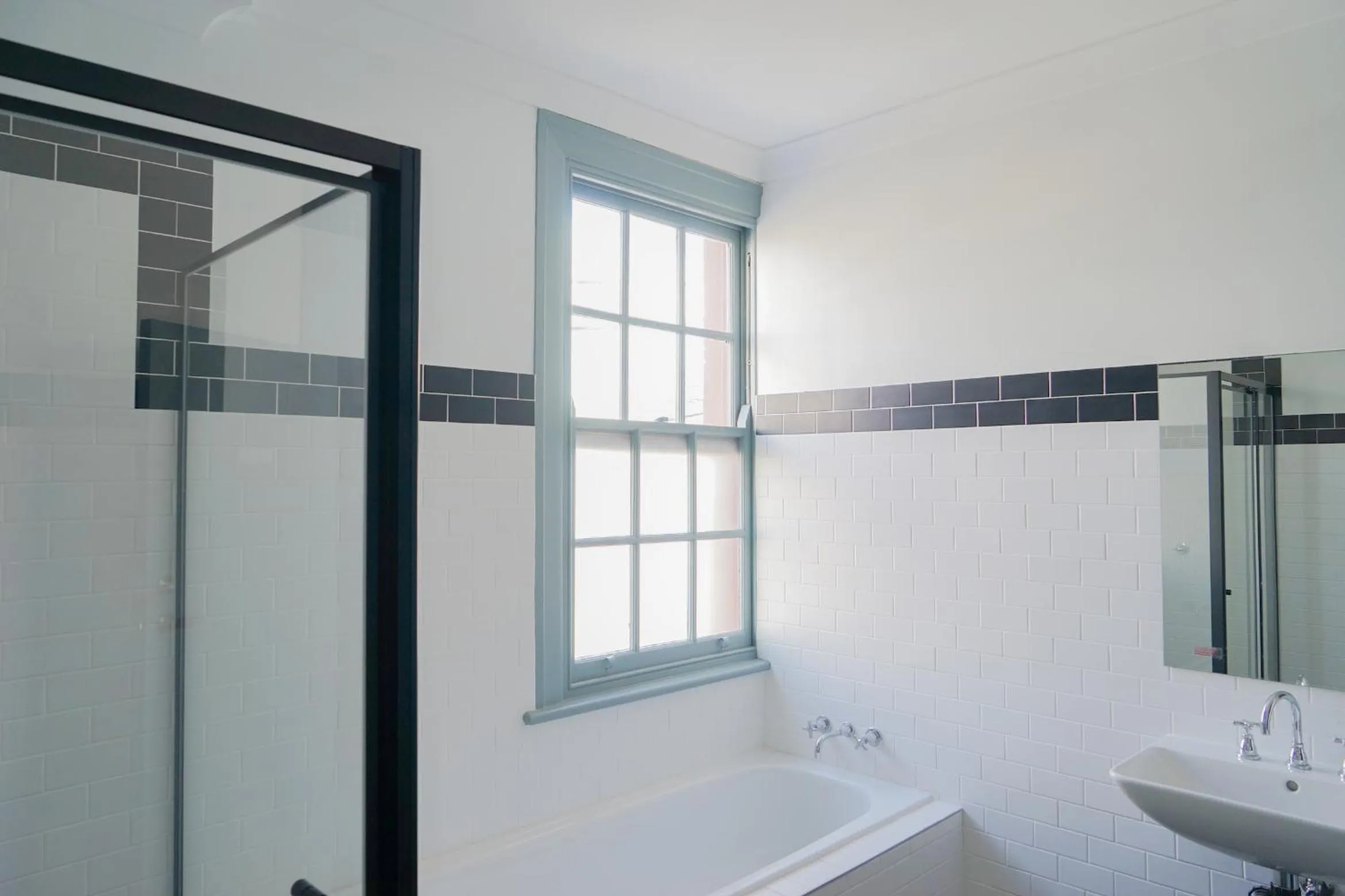 Shower in Oasis on Beamish Hotel