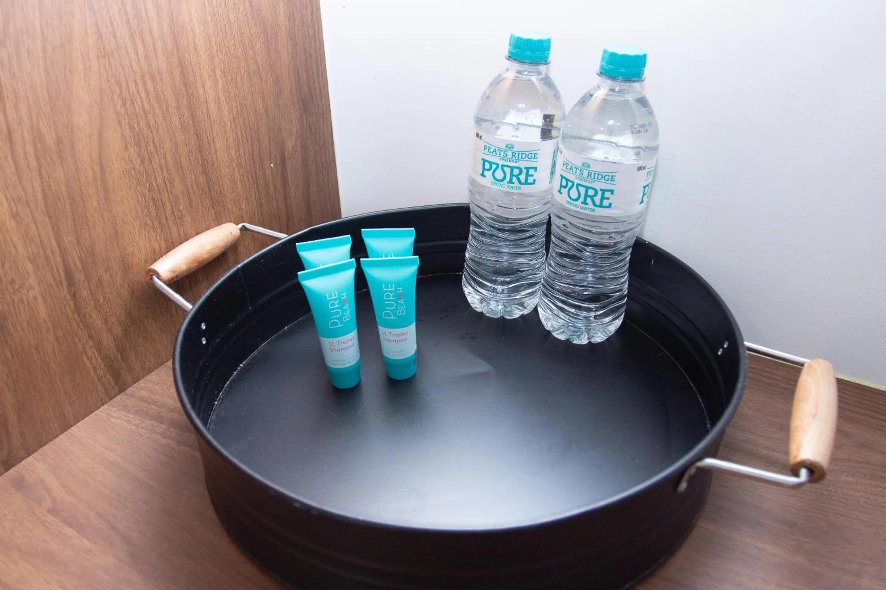 Drinks in Oasis on Beamish Hotel