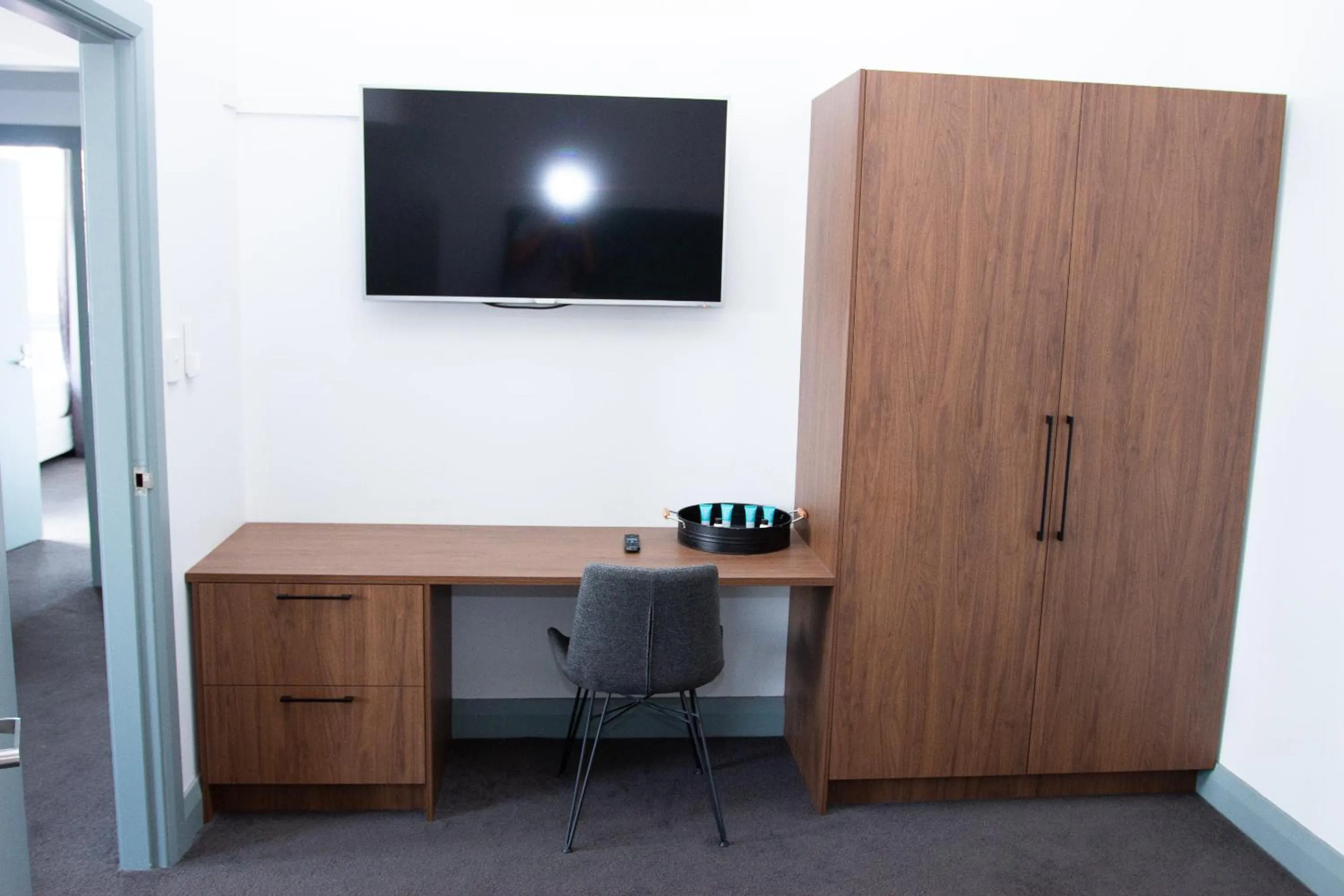 TV and multimedia in Oasis on Beamish Hotel