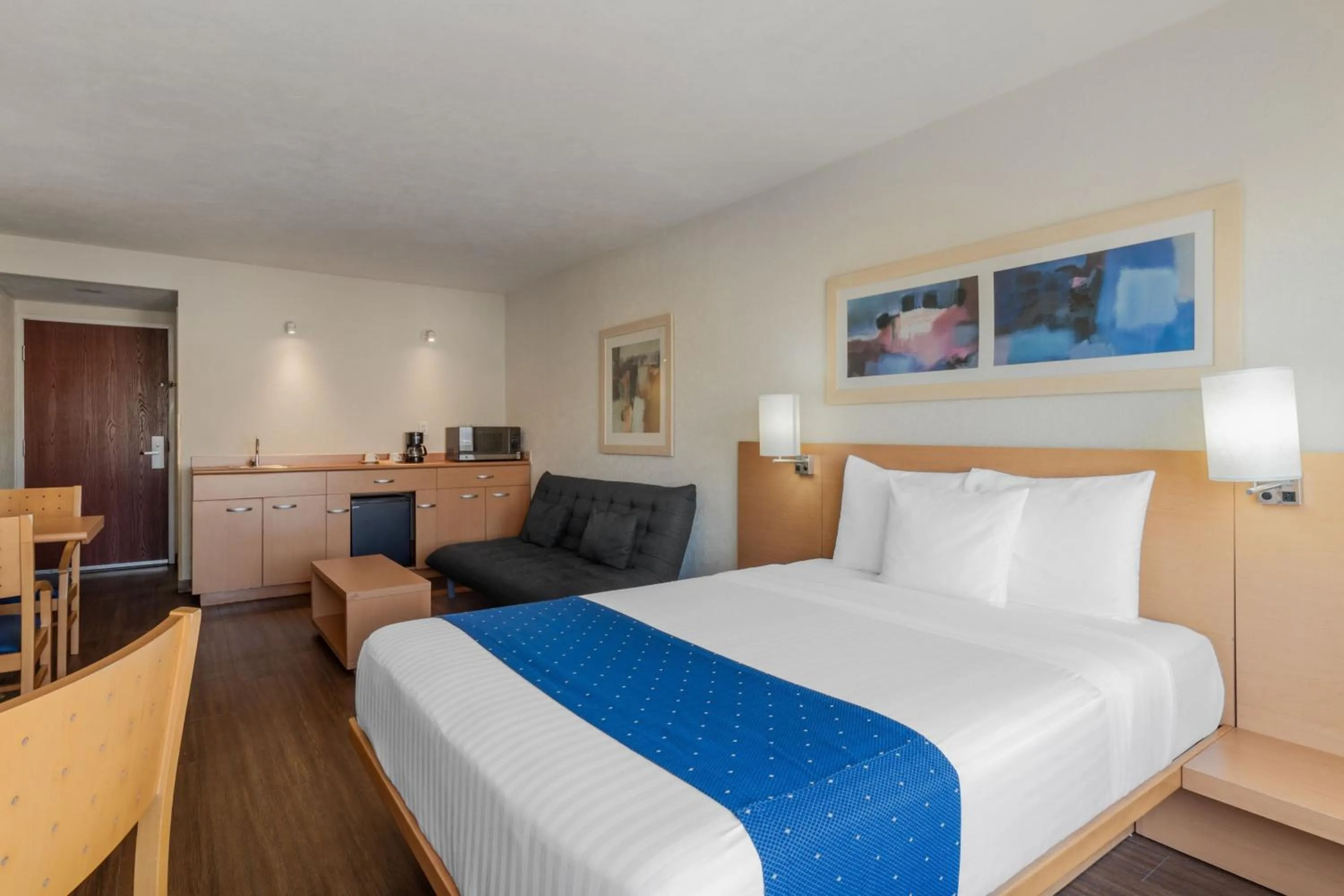 Photo of the whole room, Bed in City Express by Marriott Tuxtla Gutiérrez