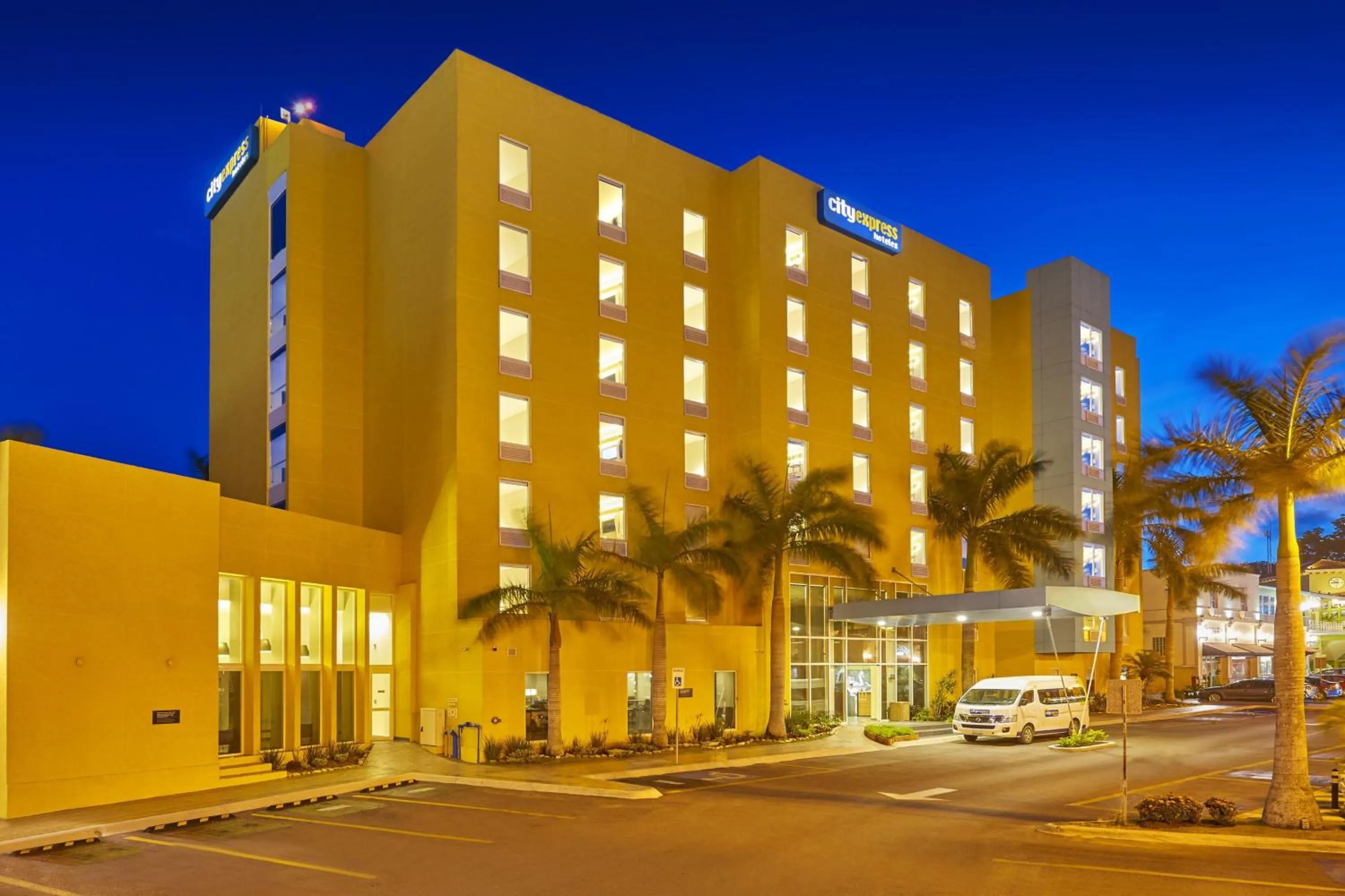 Property building in City Express by Marriott Tampico