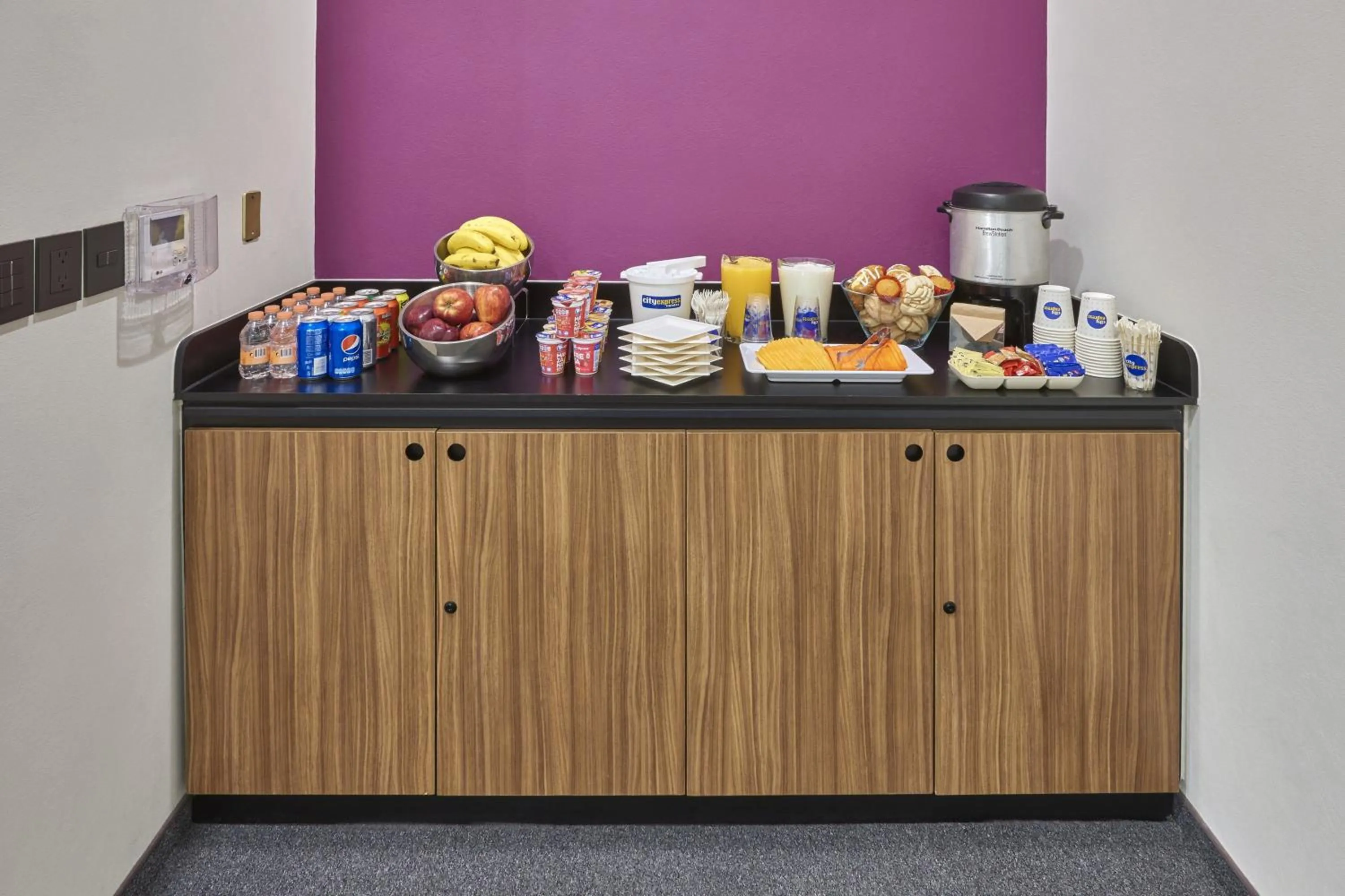 Meeting/conference room in City Express by Marriott Tampico