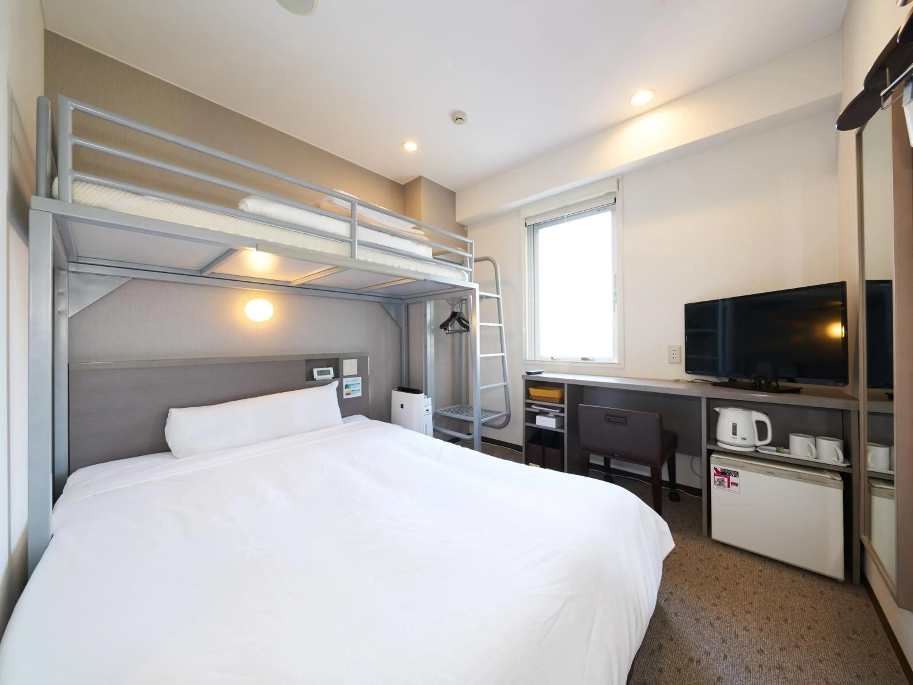 Bed in Super Hotel Tokyo Nihombashi Mitsukoshimae