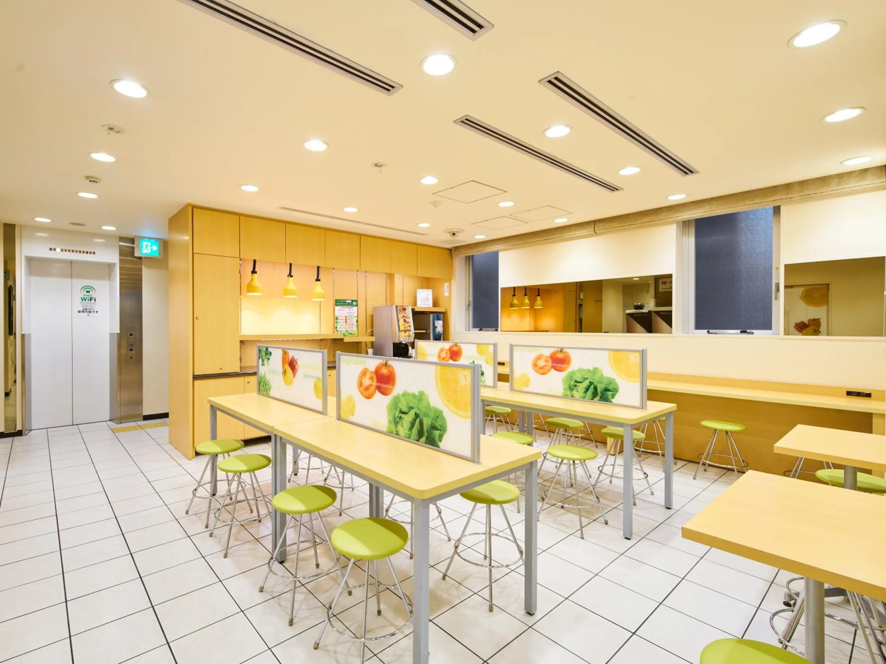 Lobby or reception in Super Hotel Tokyo Nihombashi Mitsukoshimae