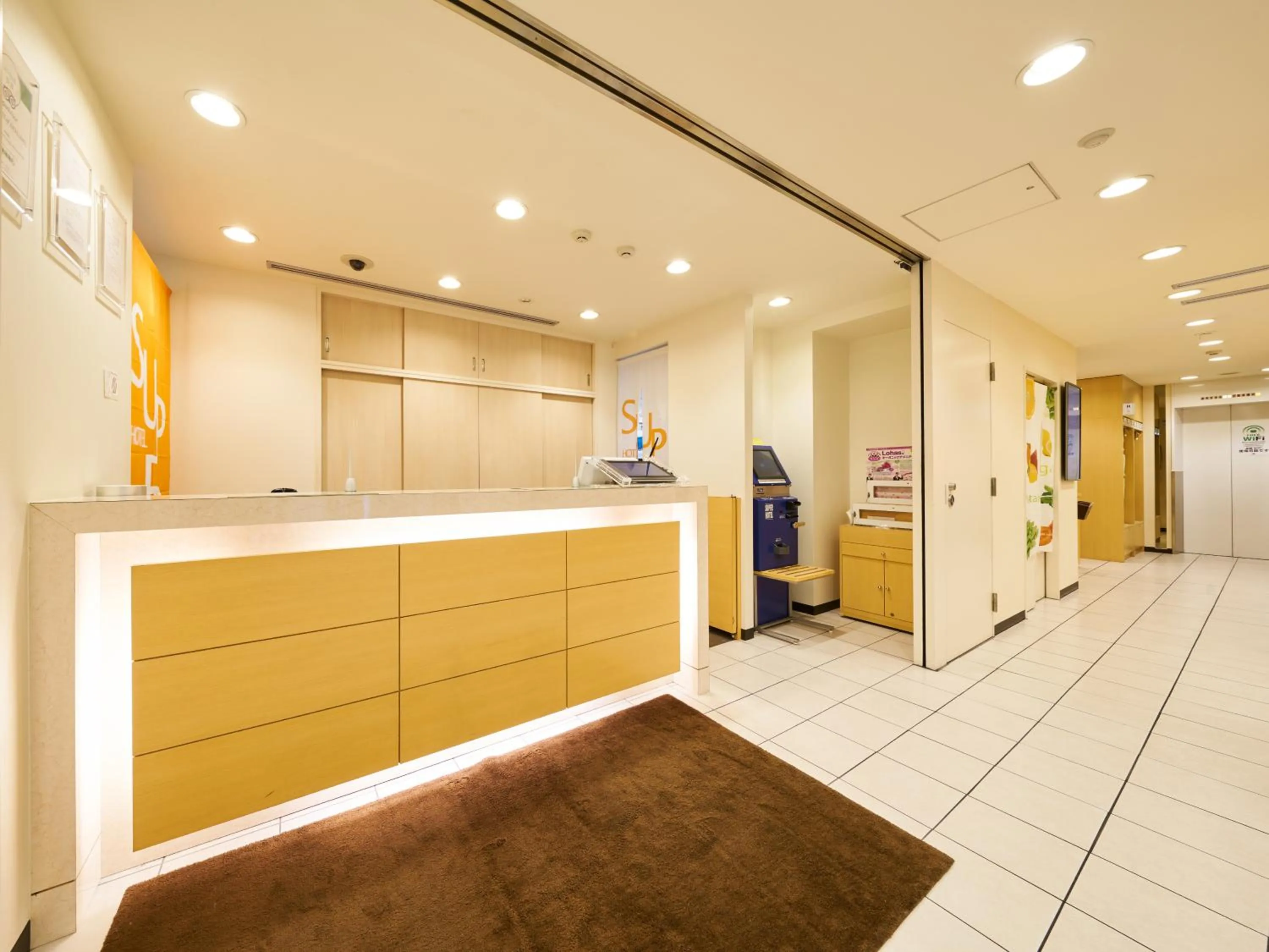 Lobby or reception in Super Hotel Tokyo Nihombashi Mitsukoshimae