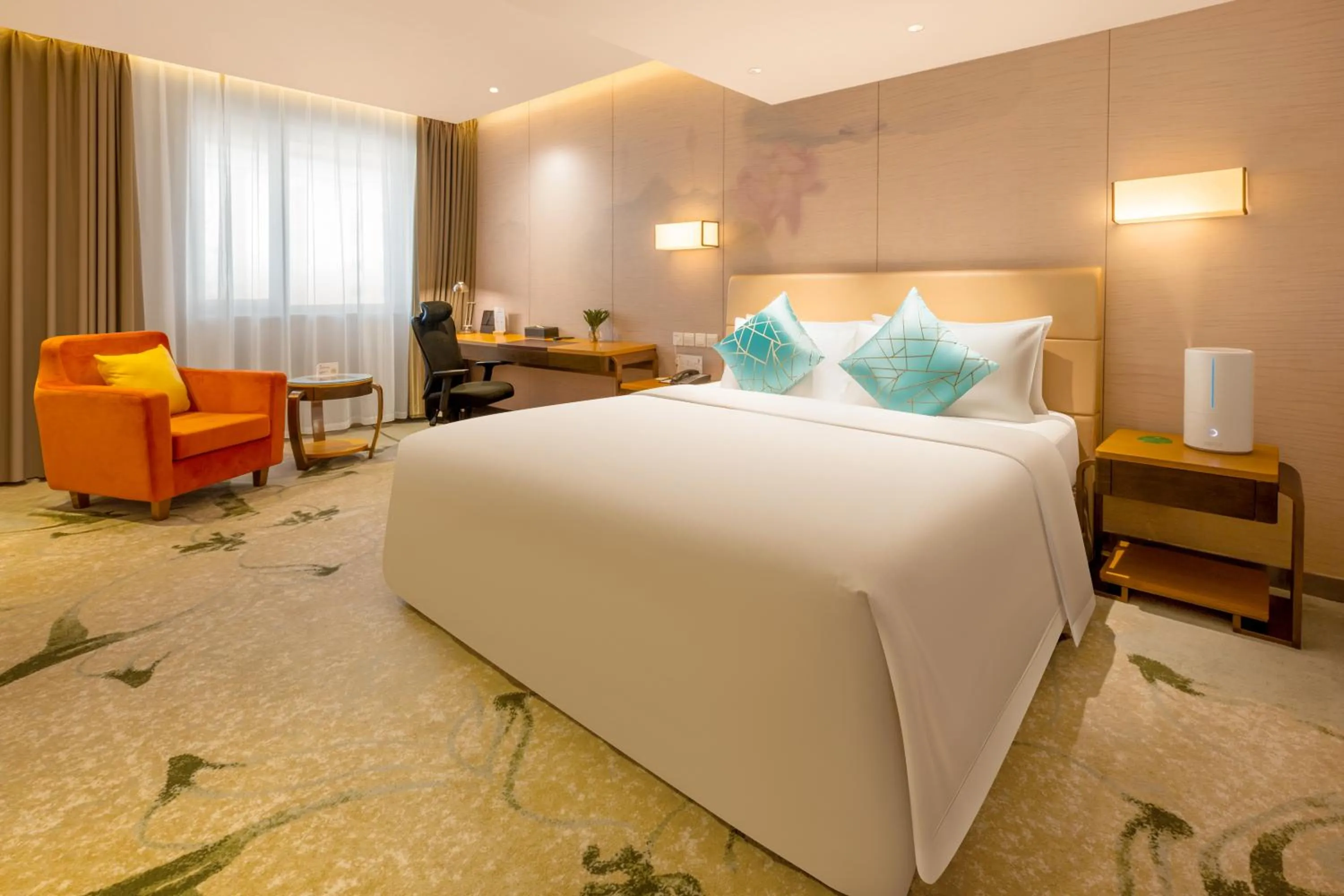 Bed in Guanganmen Grand Metropark Hotel Beijing