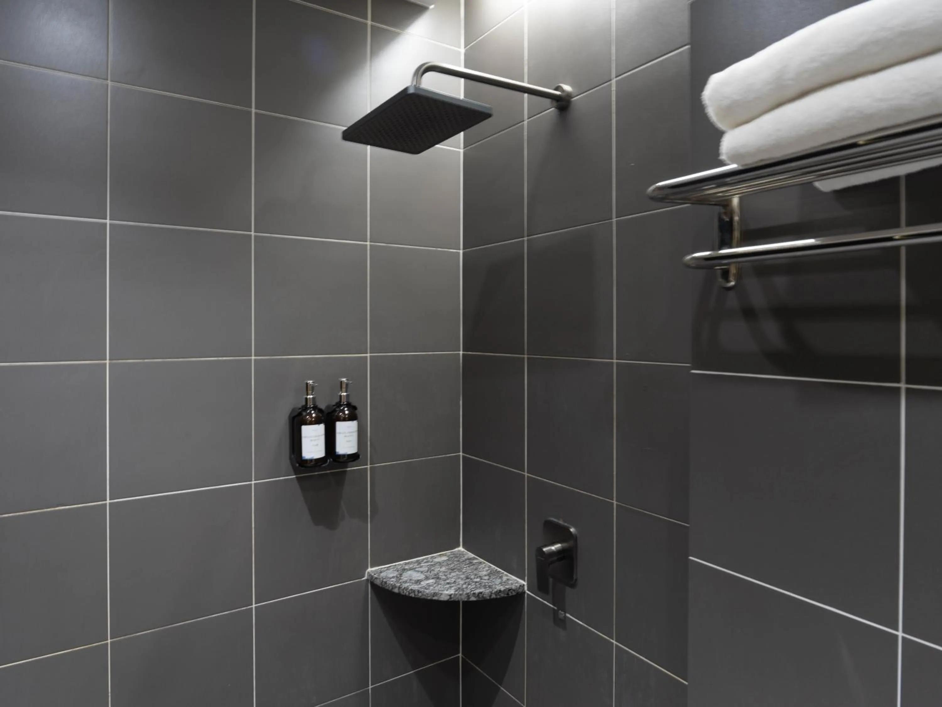 Shower in Green Hotel