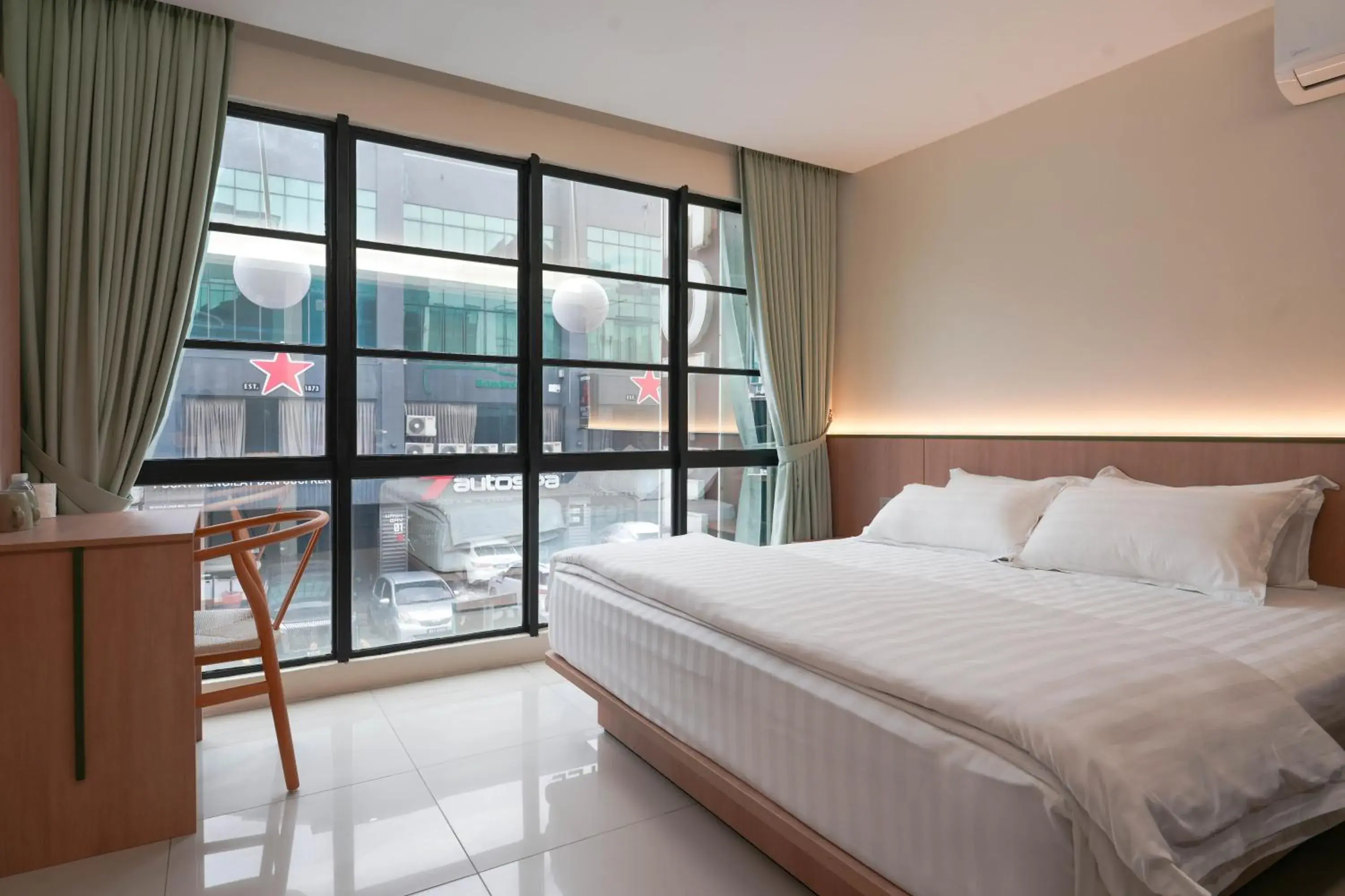 Superior King Room in Green Hotel Superior King Room in Green Hotel