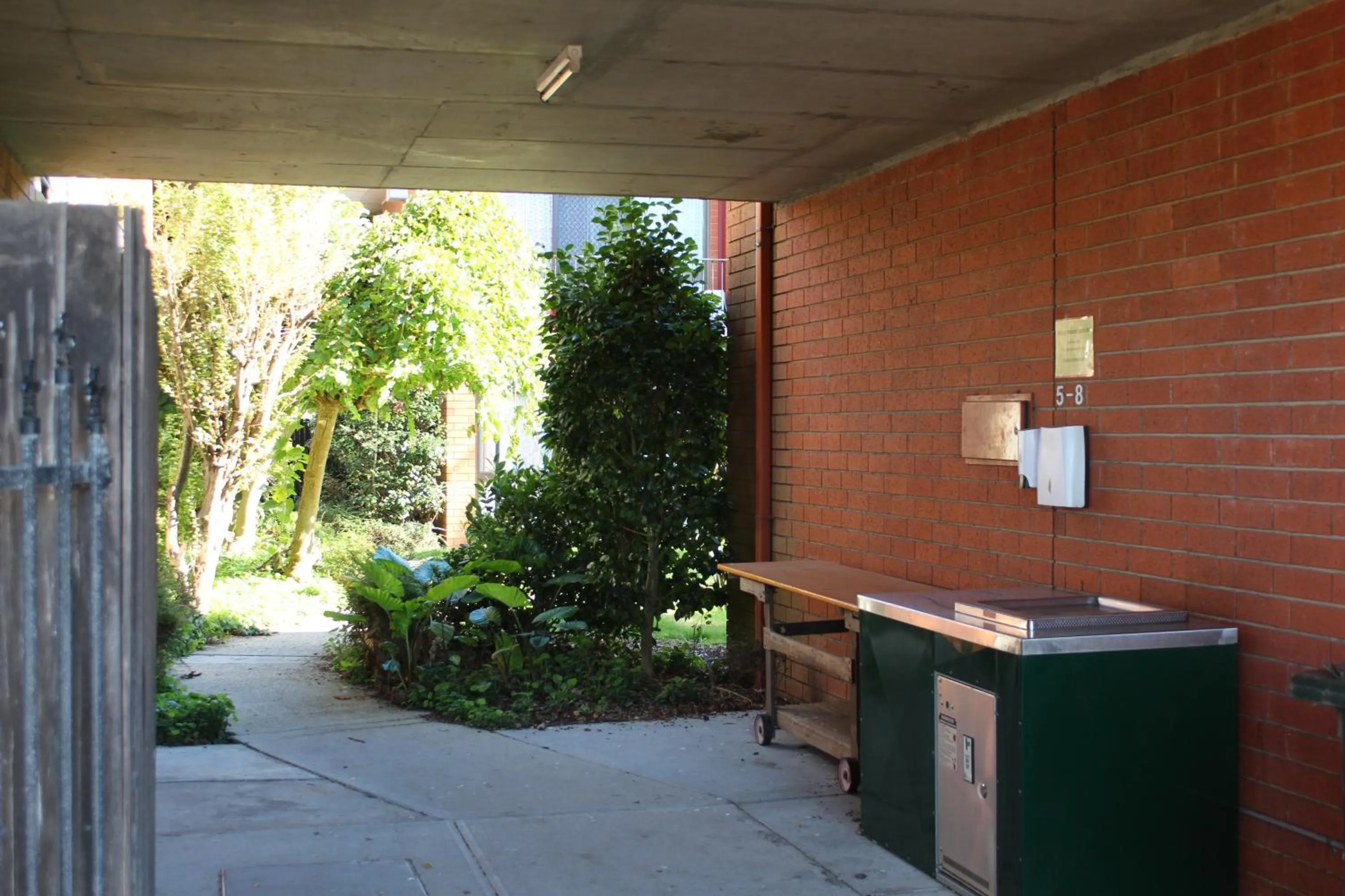 Moe Motor Inn - Contactless 24 hour Checkinn Available