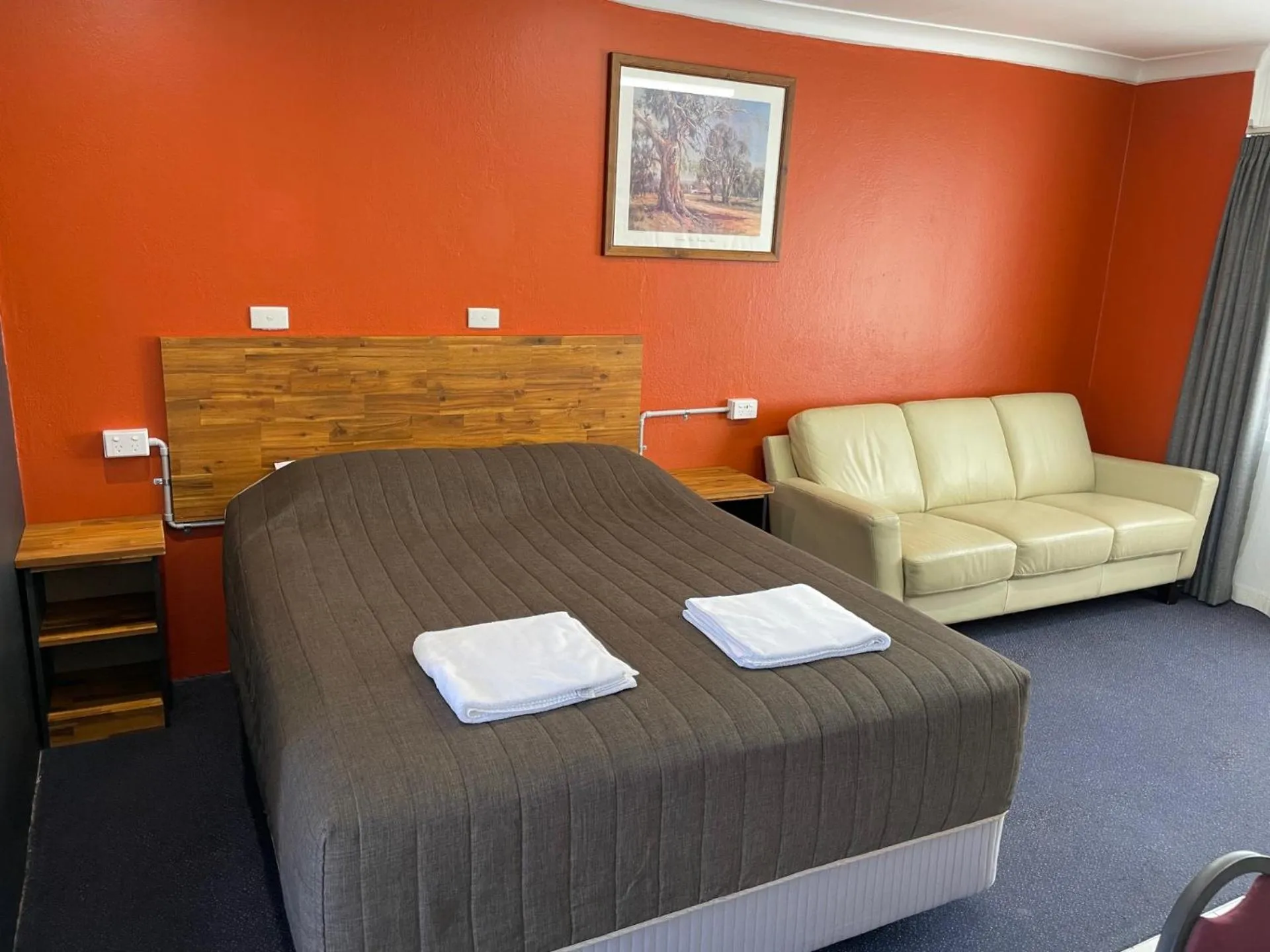 Bed in Homestead Motel