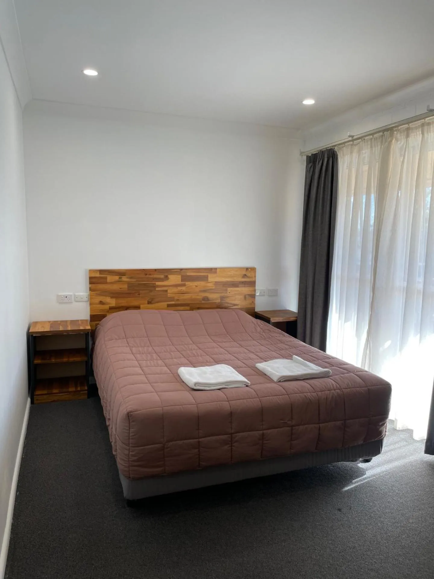 Bed in Homestead Motel