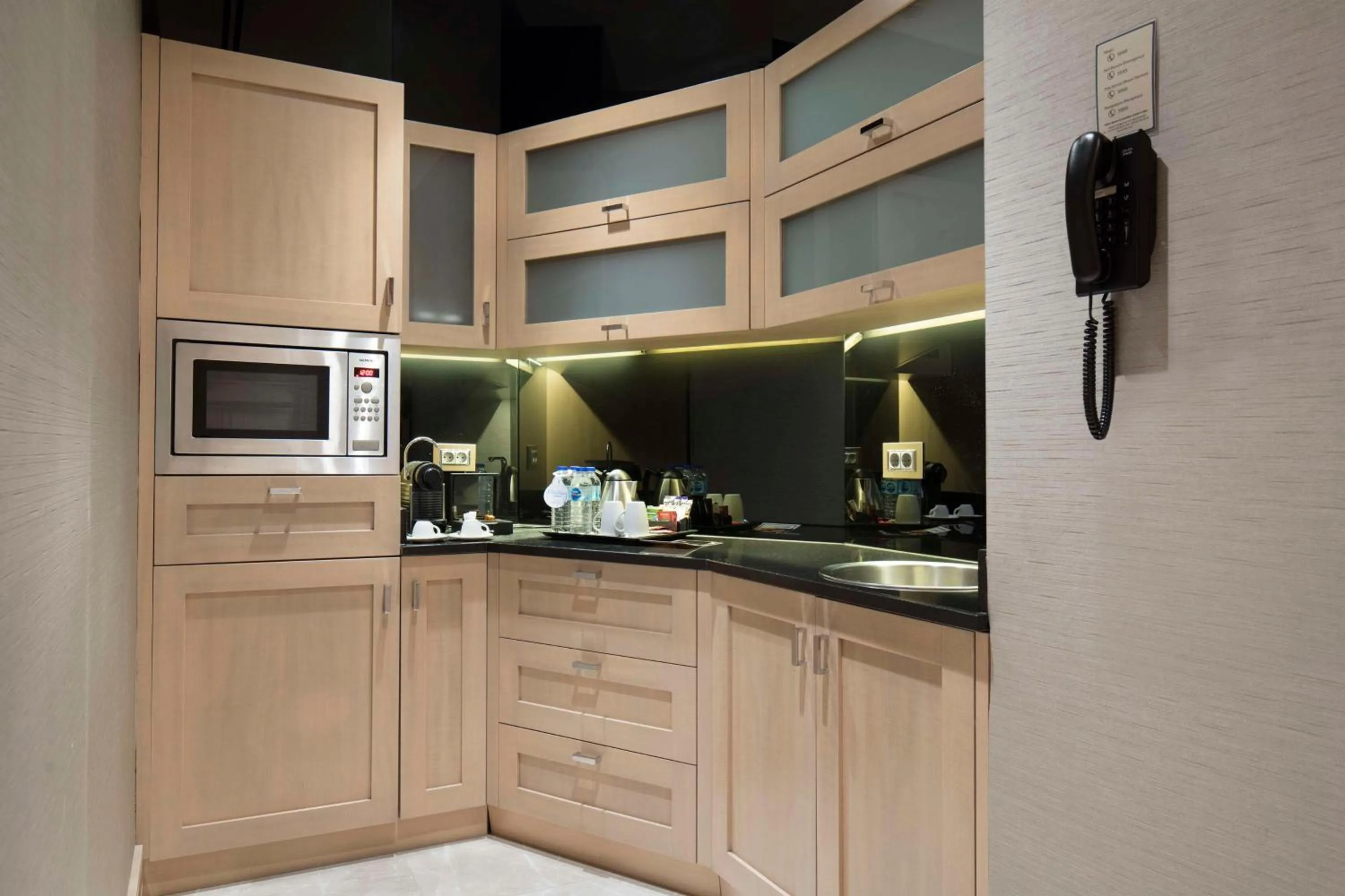 Kitchen or kitchenette in Hilton Bursa Convention Center & Spa