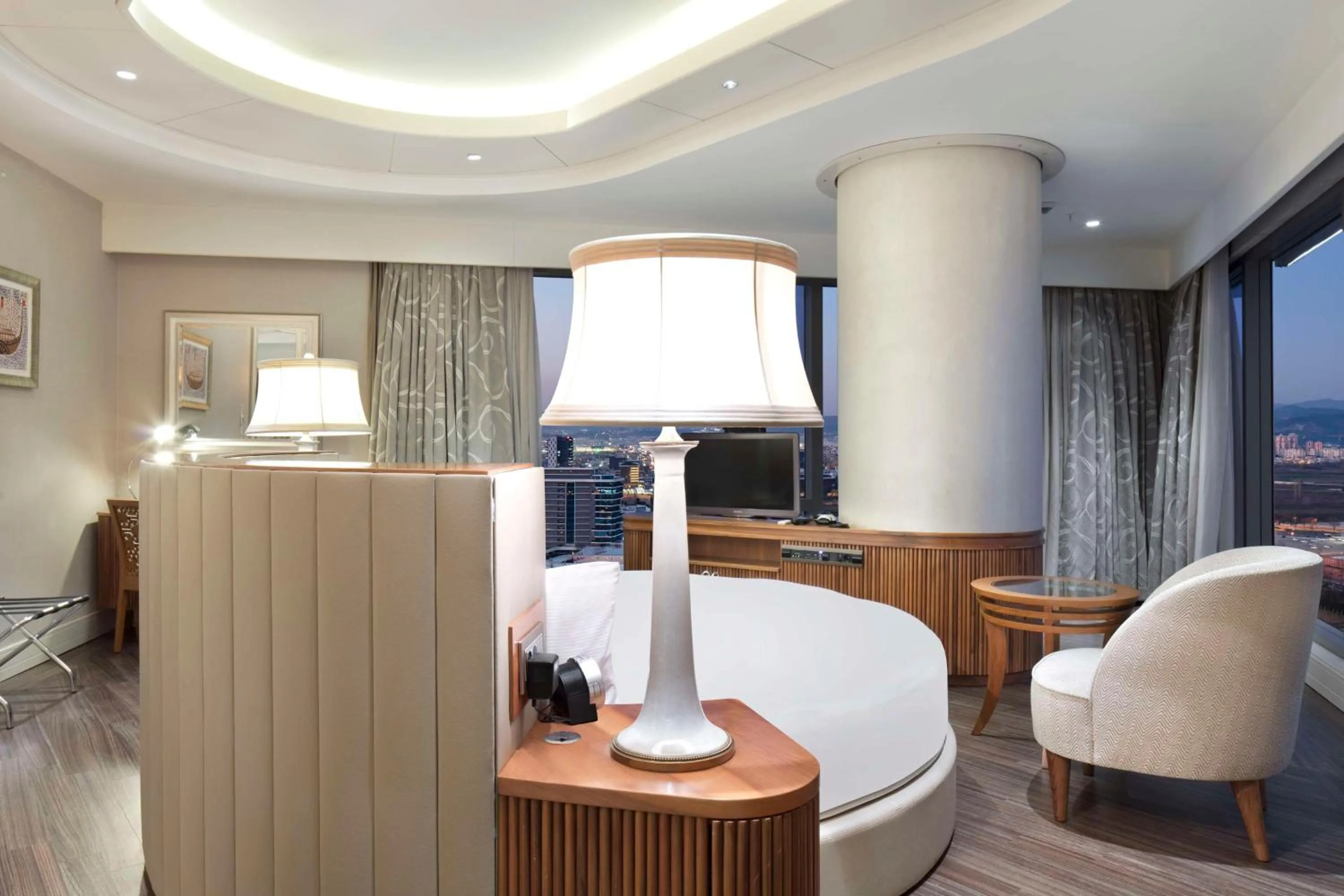 Bed in Hilton Bursa Convention Center & Spa