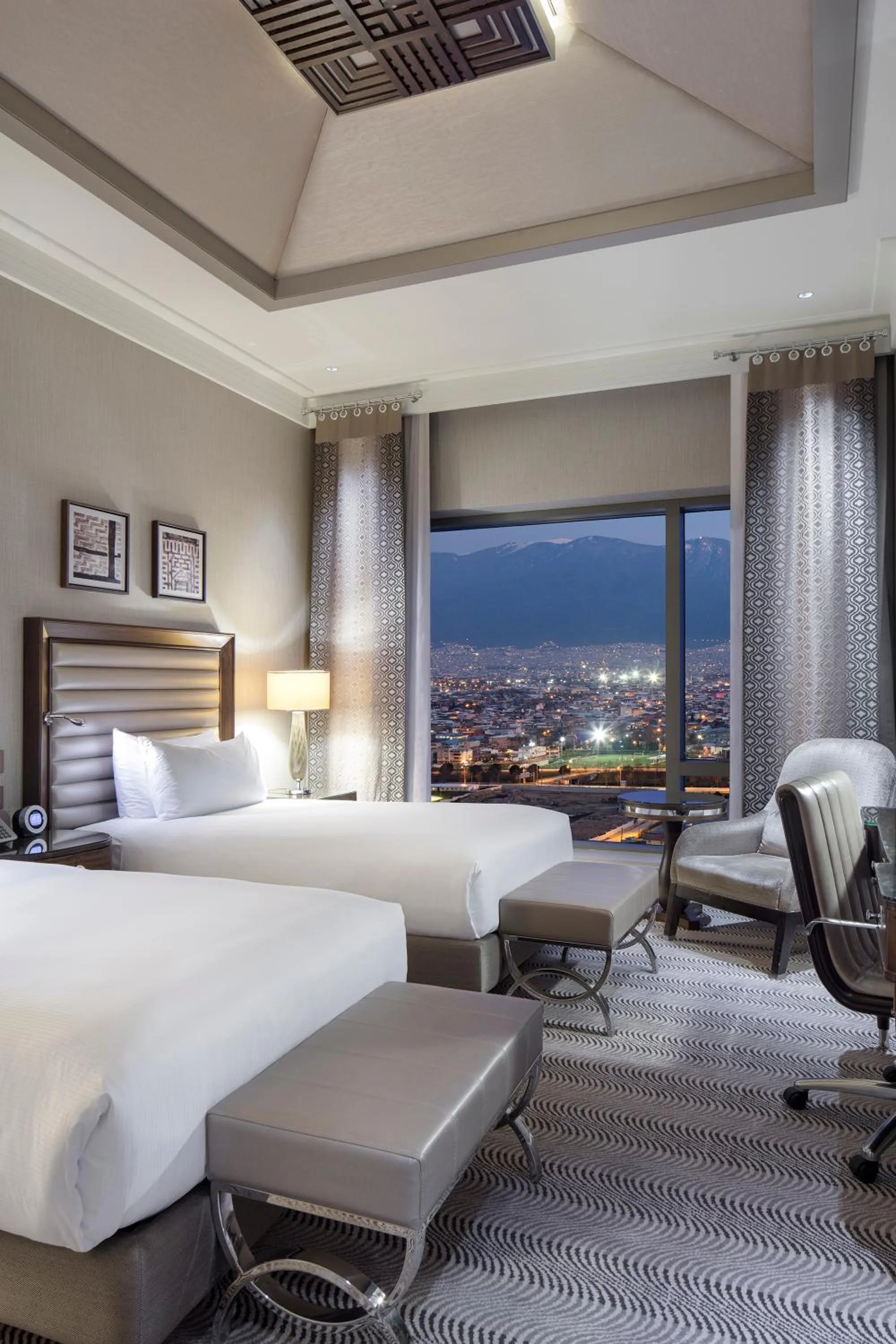 City view, Bed in Hilton Bursa Convention Center & Spa