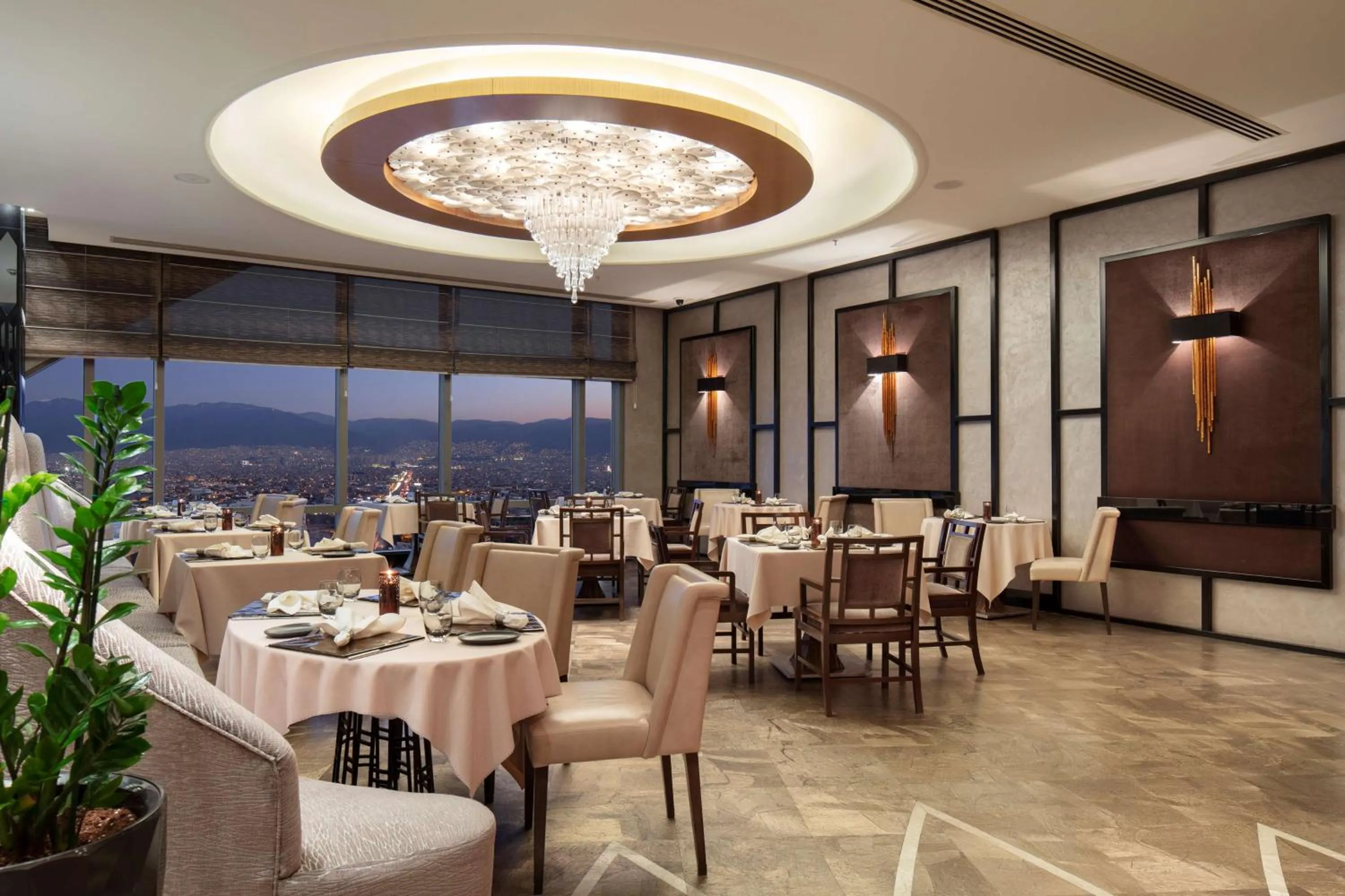 Restaurant/places to eat in Hilton Bursa Convention Center & Spa