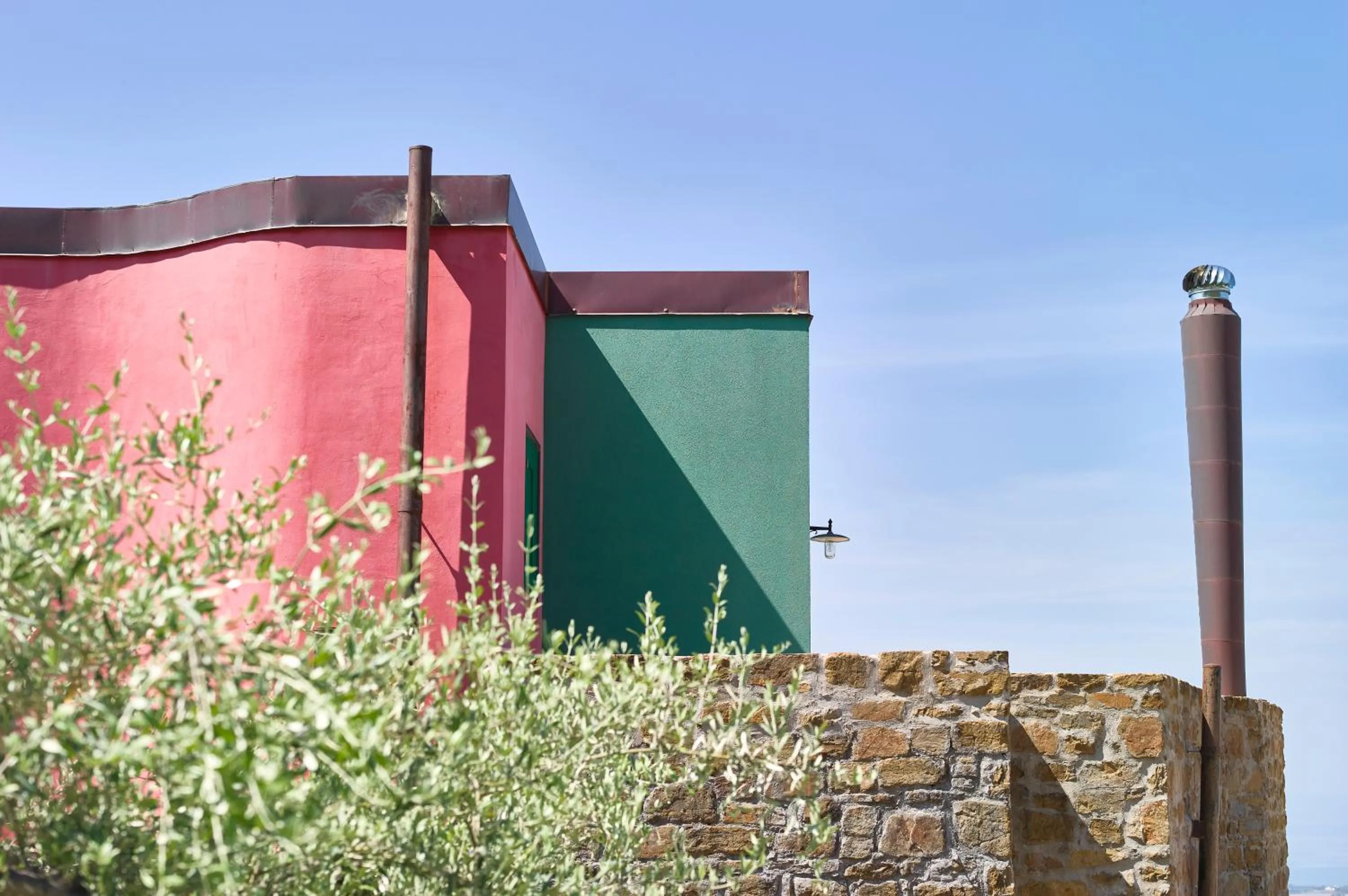 Property building in Borgo La Pietraia