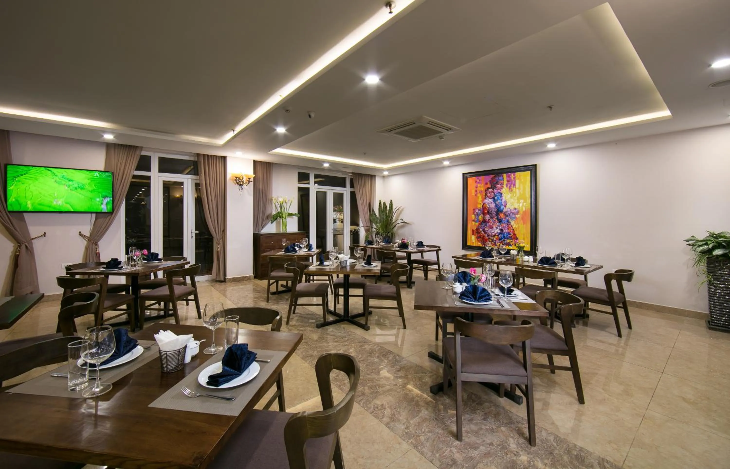 Restaurant/places to eat in Azure Sapa Hotel