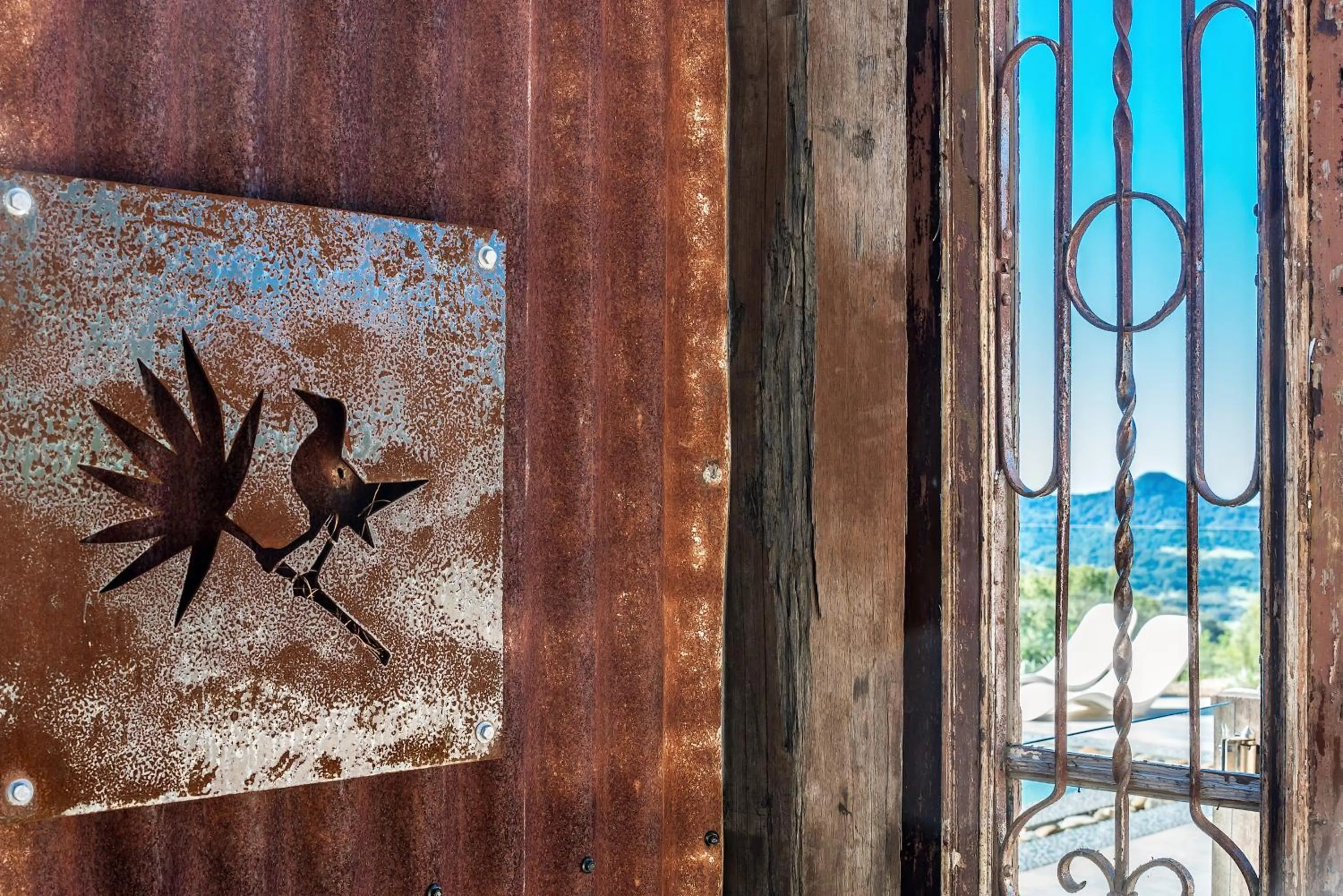 Facade/entrance in Blackbird Luxury Accommodation