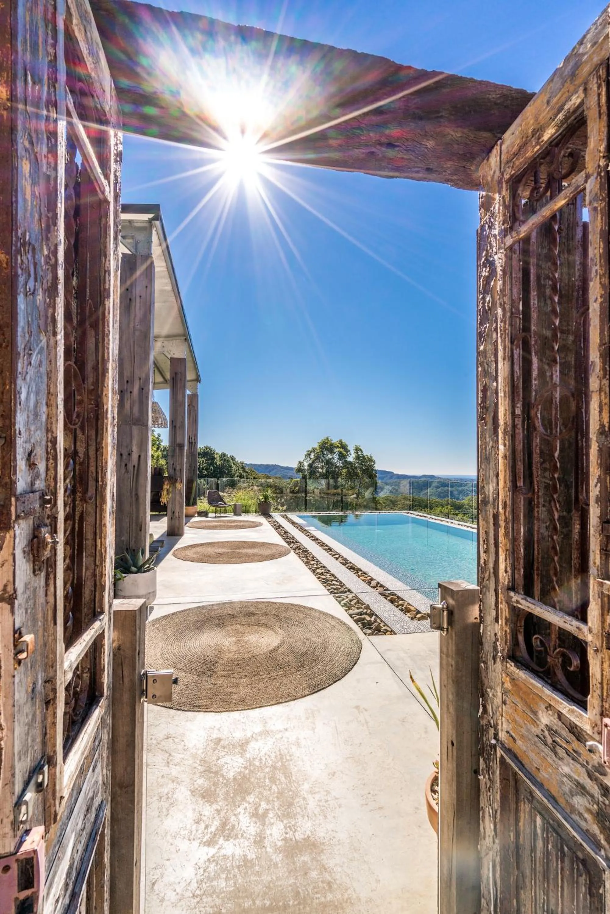 Facade/entrance in Blackbird Luxury Accommodation