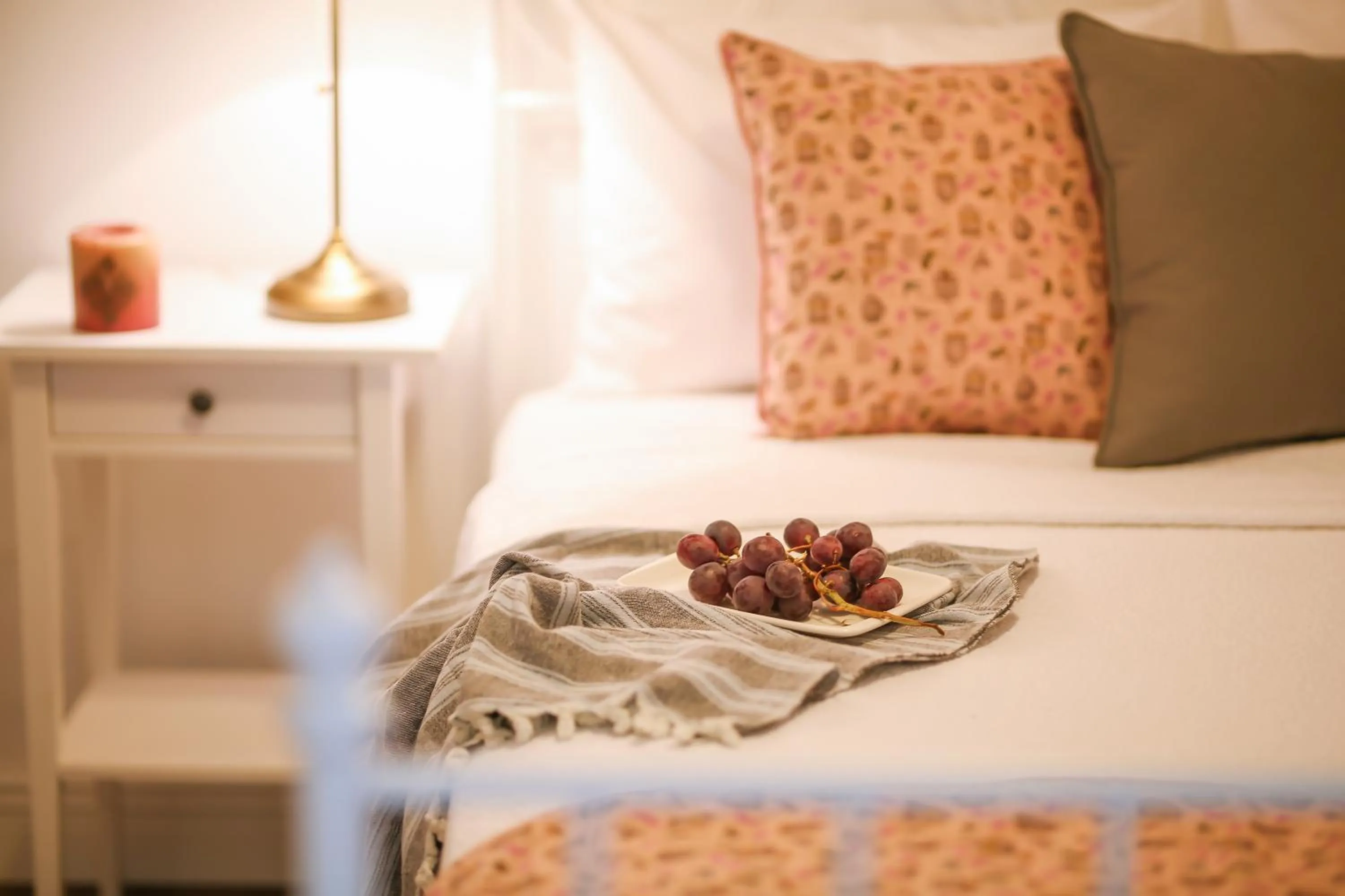 Shower, Bed in Alacati Sorf Hotel