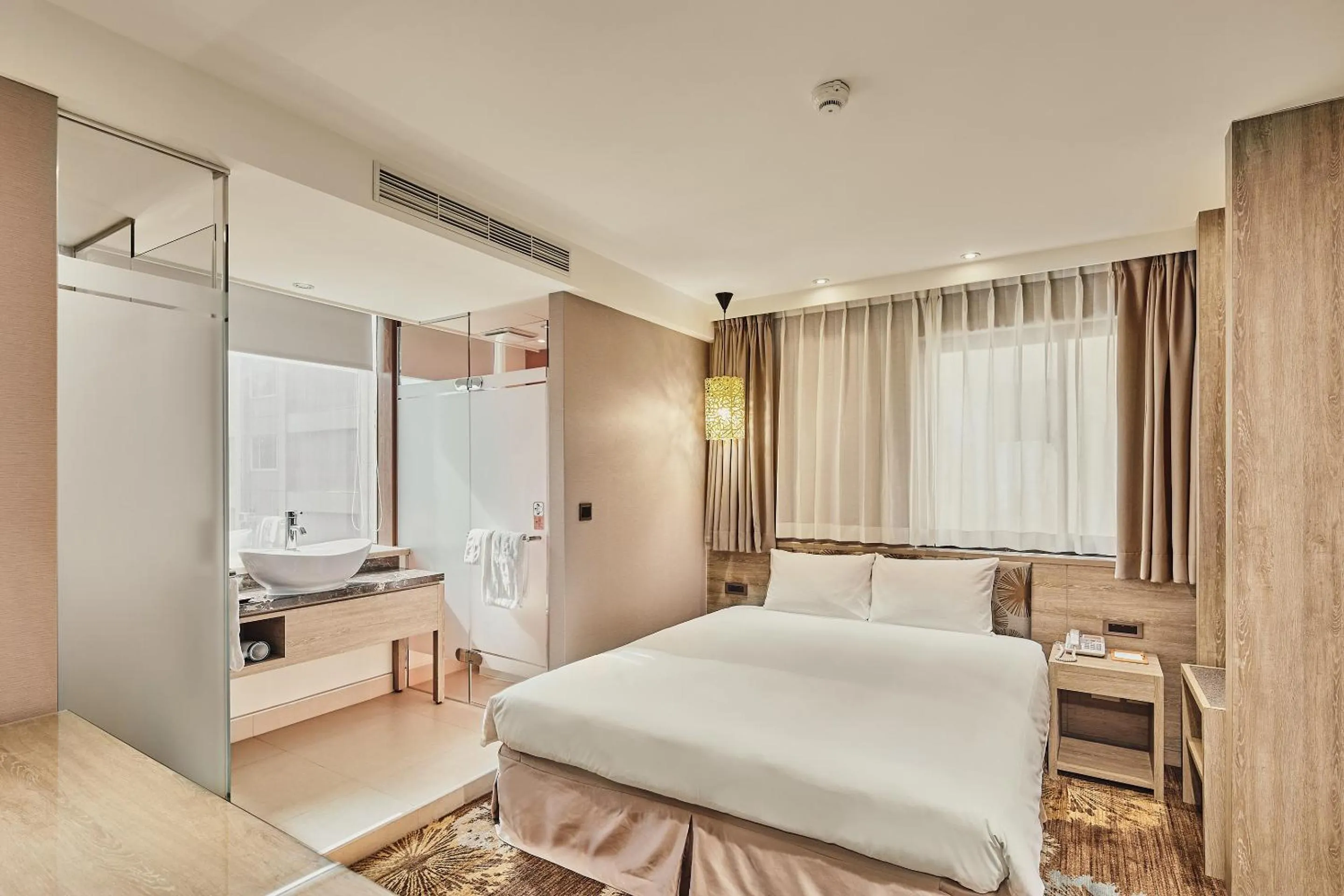 Photo of the whole room in Orange Hotel - Linsen, Taipei