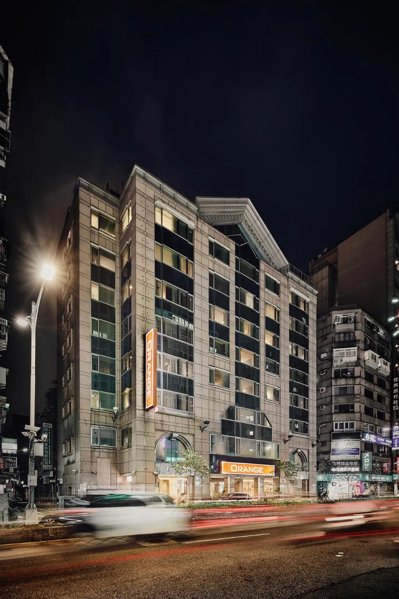 Property building in Orange Hotel - Linsen, Taipei