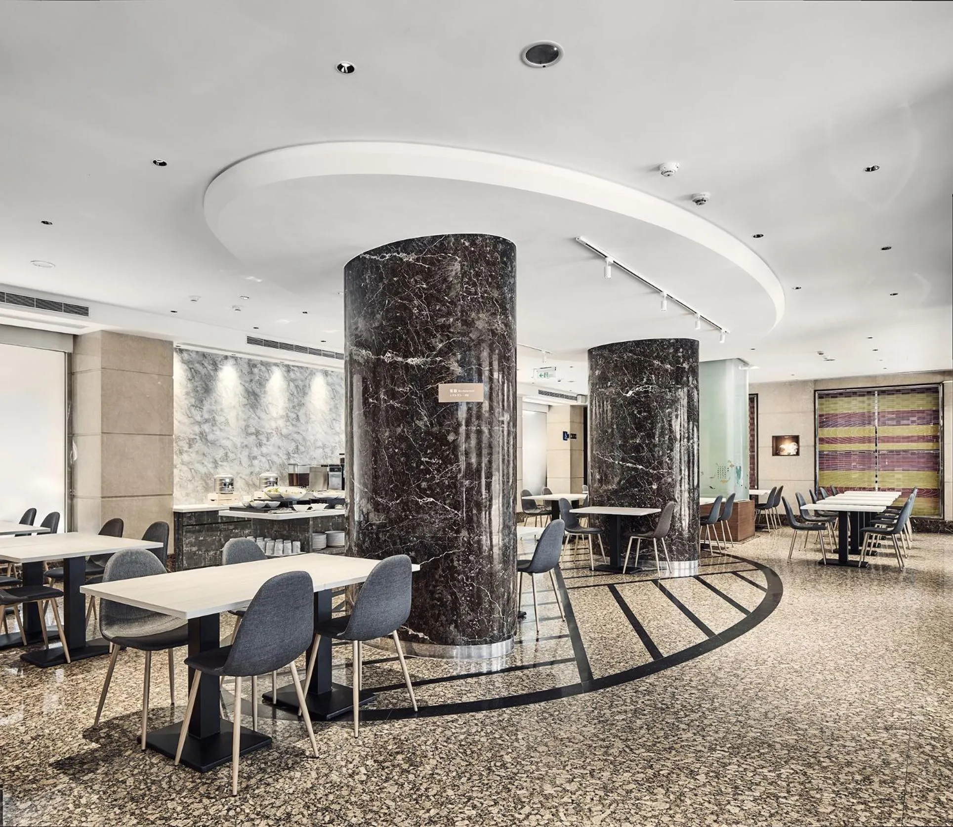 Restaurant/places to eat in Orange Hotel - Linsen, Taipei