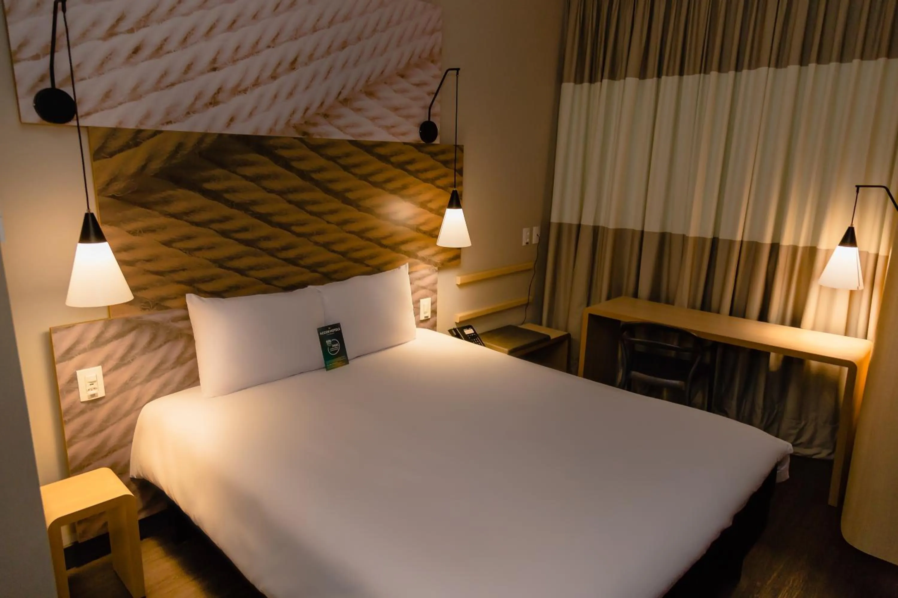 Bed in Ibis Lorena - Circuito da Fé