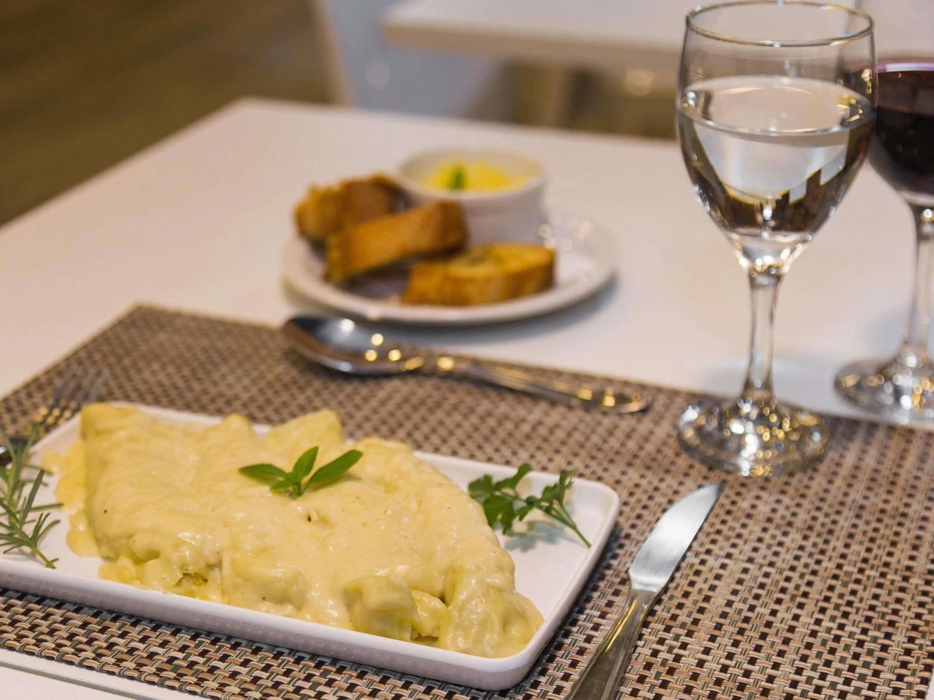 Restaurant/places to eat in Ibis Budget Lorena - Circuito da Fé