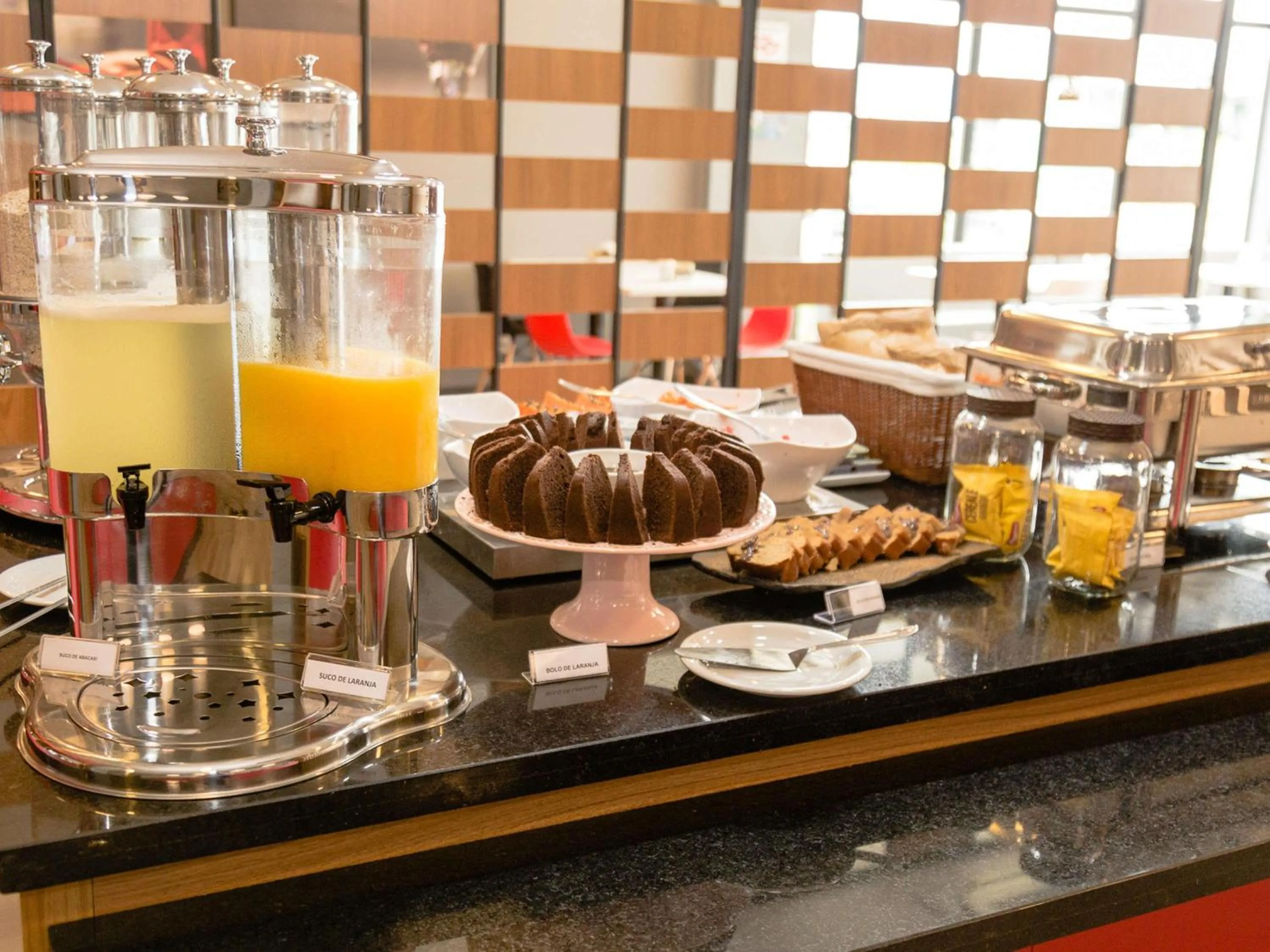 Breakfast in Ibis Budget Lorena - Circuito da Fé