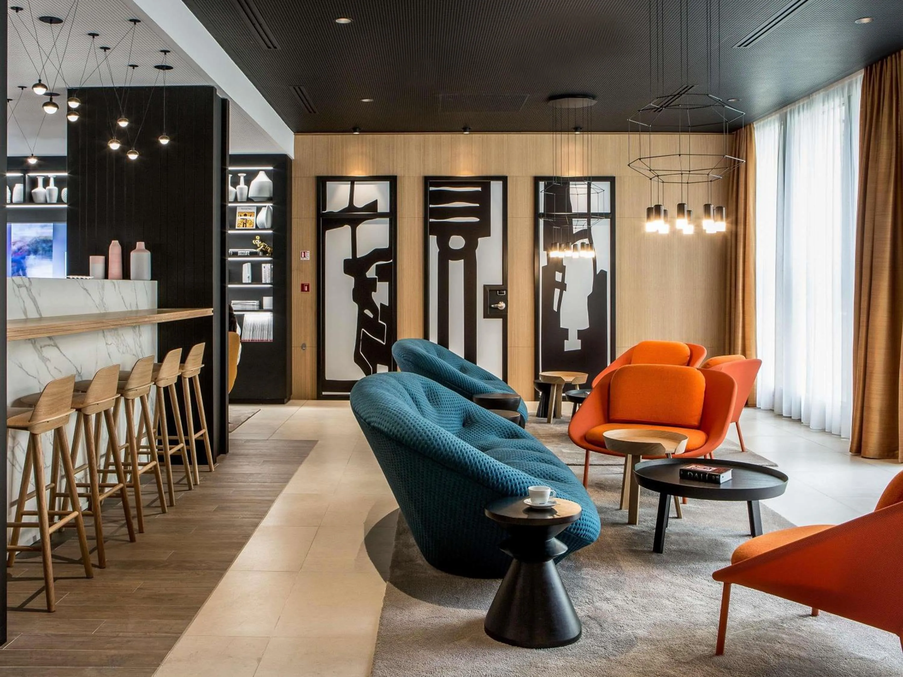 Lounge or bar in Mercure Paris 17 Batignolles