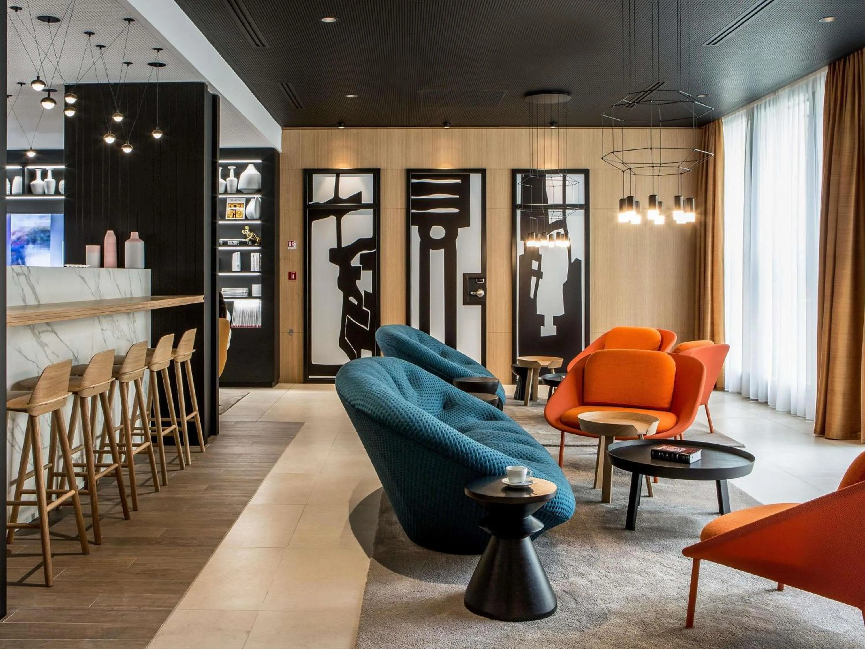 Lounge or bar in Mercure Paris 17 Batignolles
