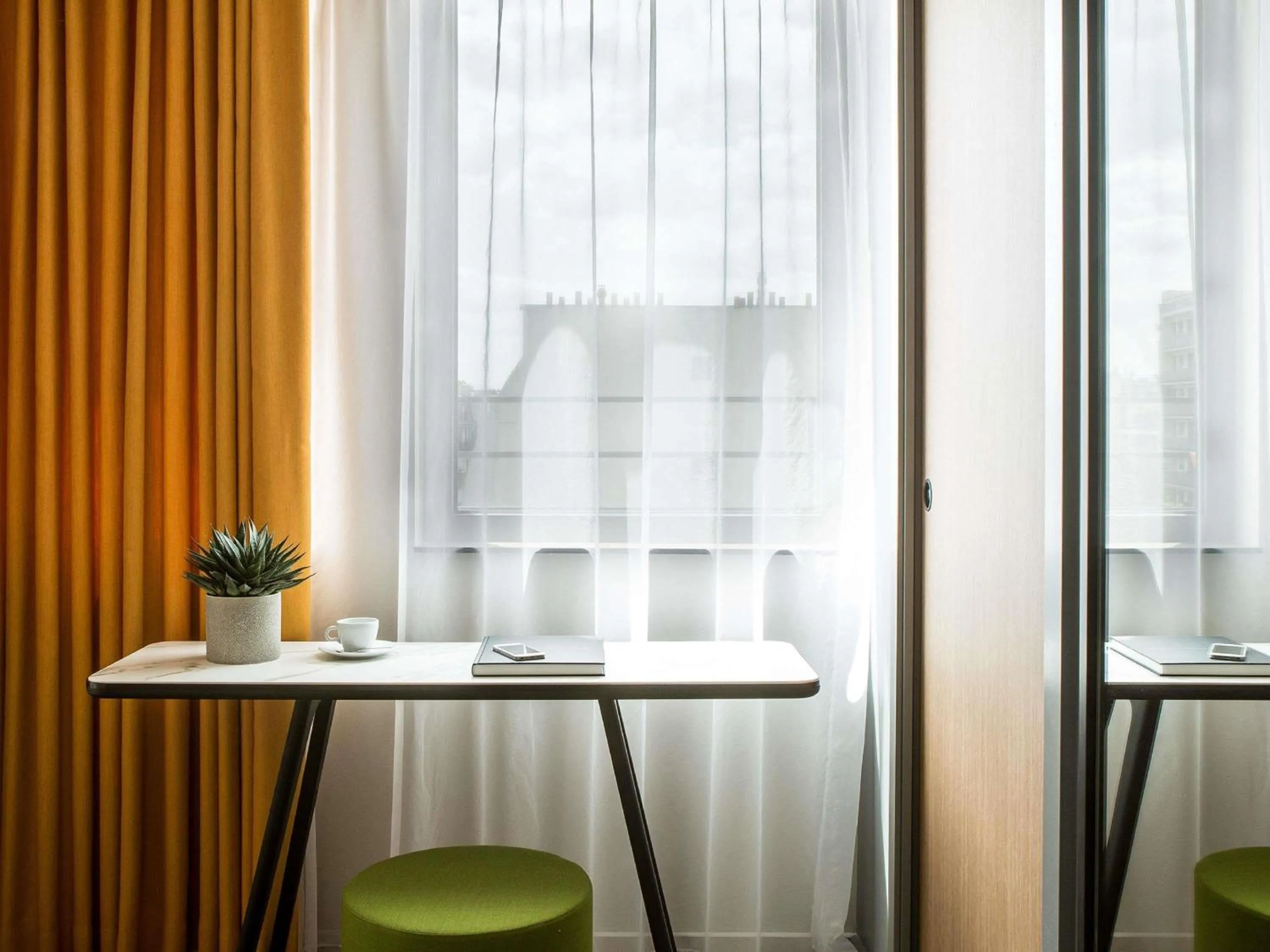 Bedroom in Mercure Paris 17 Batignolles