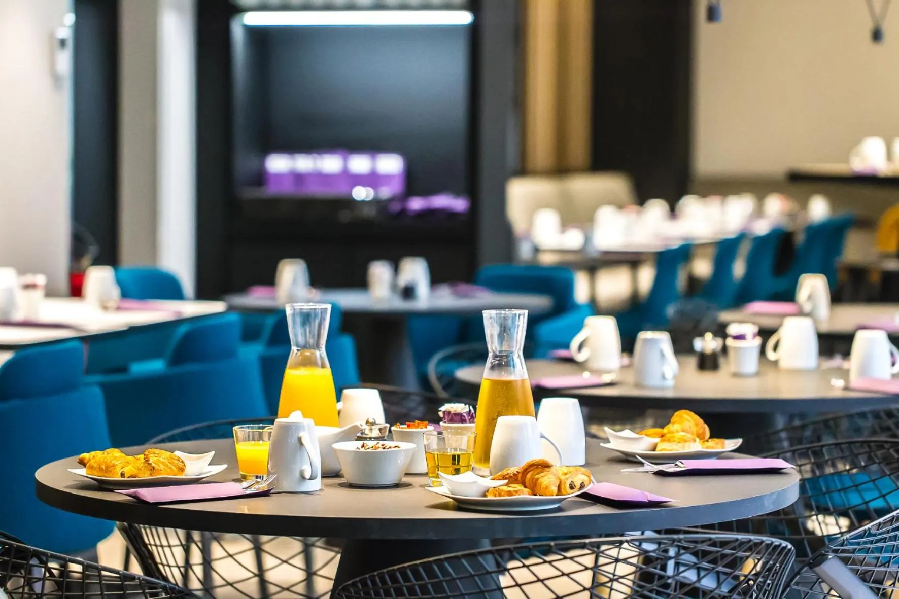 Buffet breakfast in Mercure Paris 17 Batignolles
