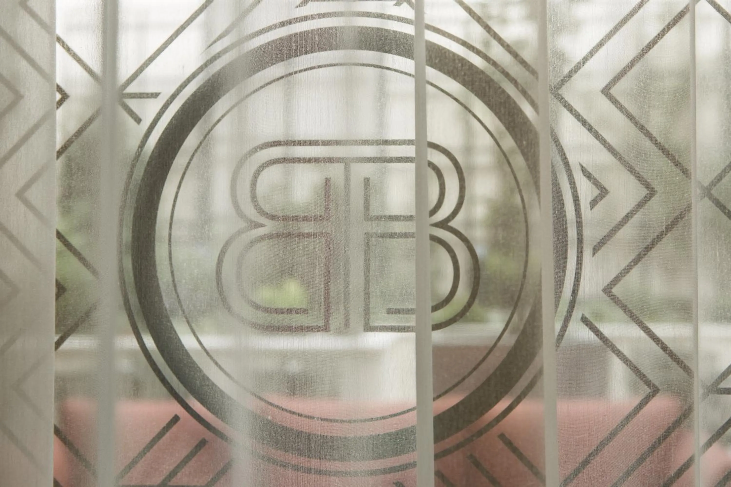 Logo/Certificate/Sign in Mercure Paris 17 Batignolles