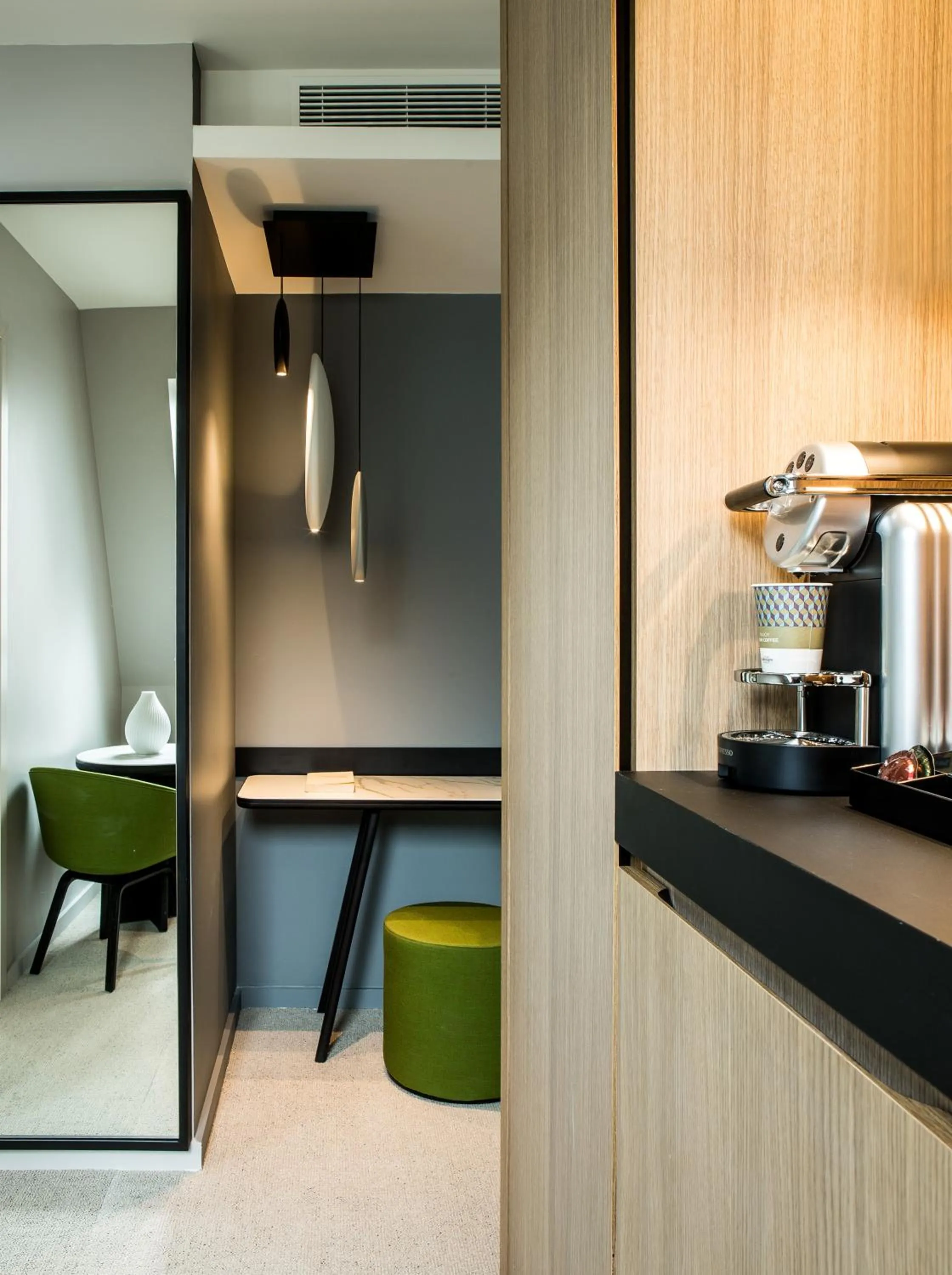 Coffee/tea facilities in Mercure Paris 17 Batignolles