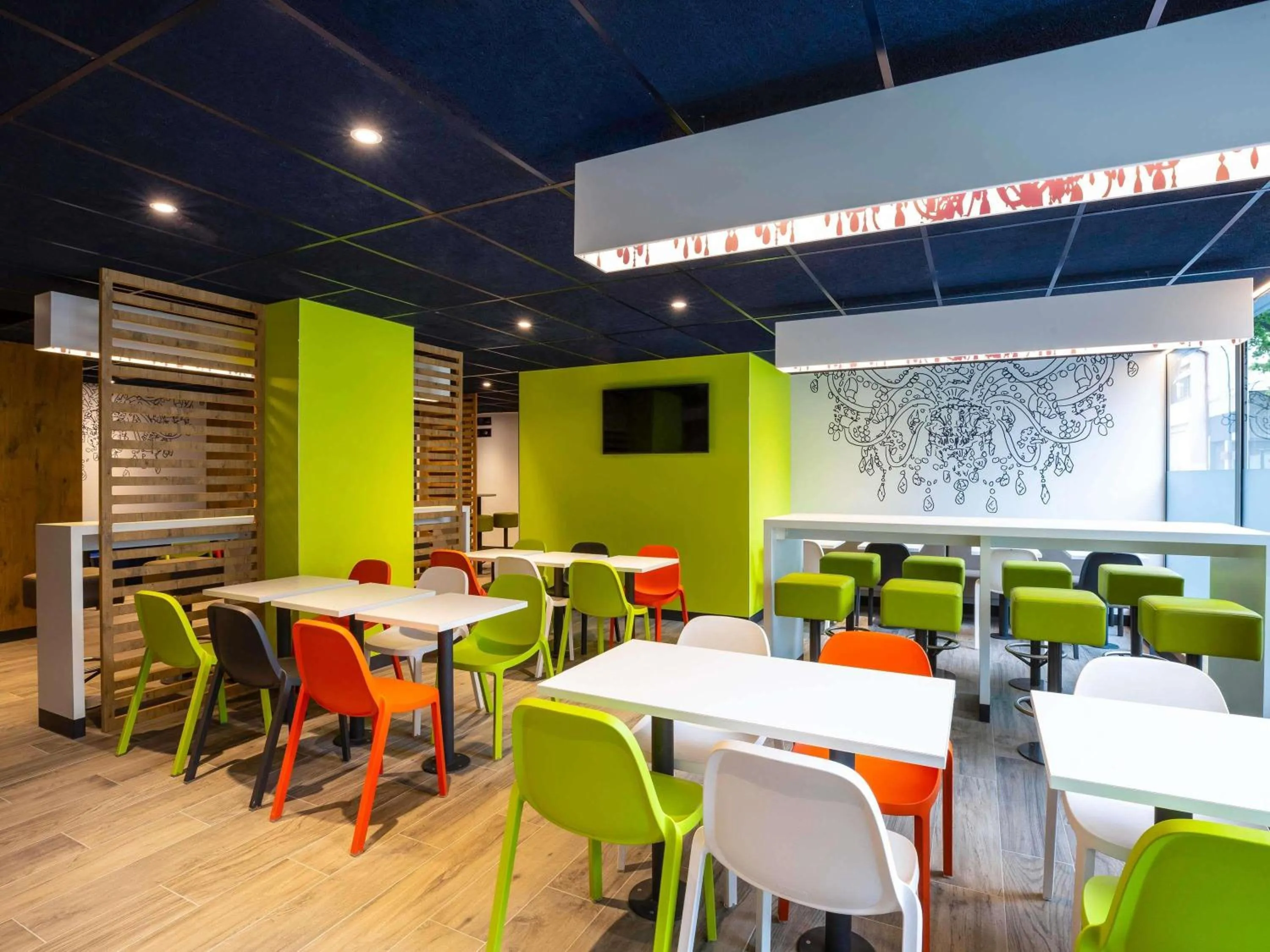 Breakfast in ibis budget Paris Clichy Mairie