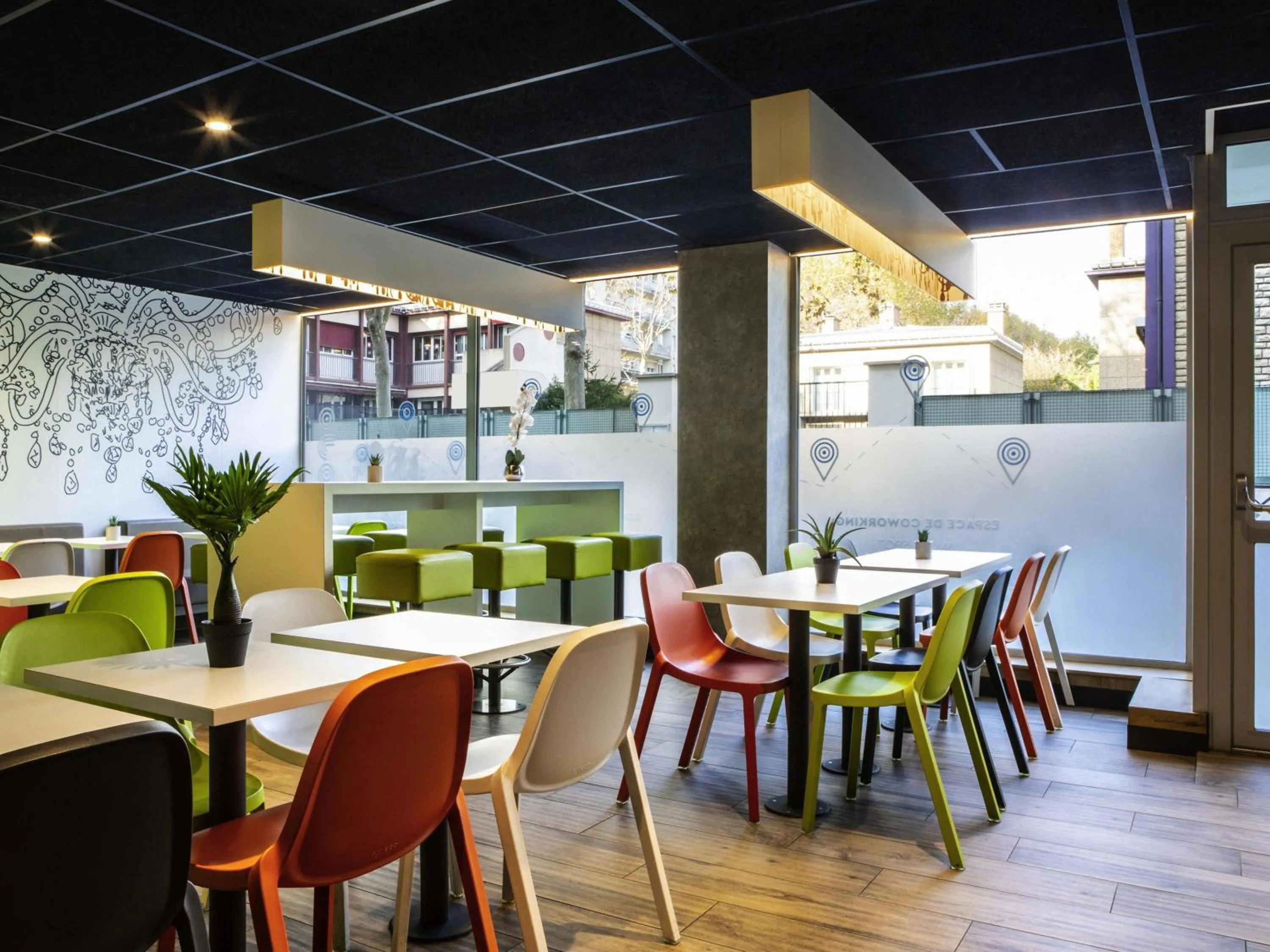 Breakfast in ibis budget Paris Clichy Mairie