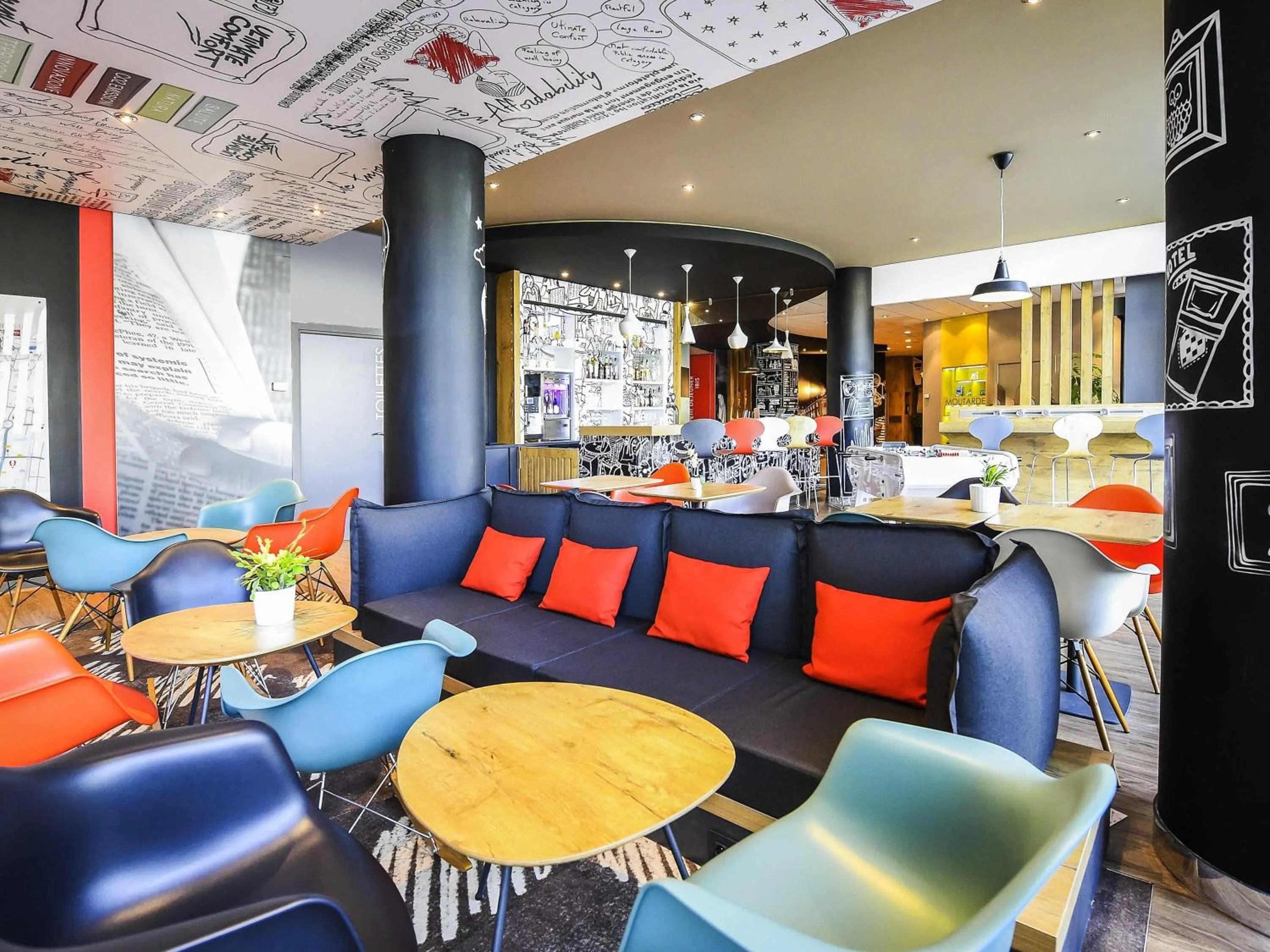 Lounge or bar in Ibis budget Dijon Centre Clemenceau