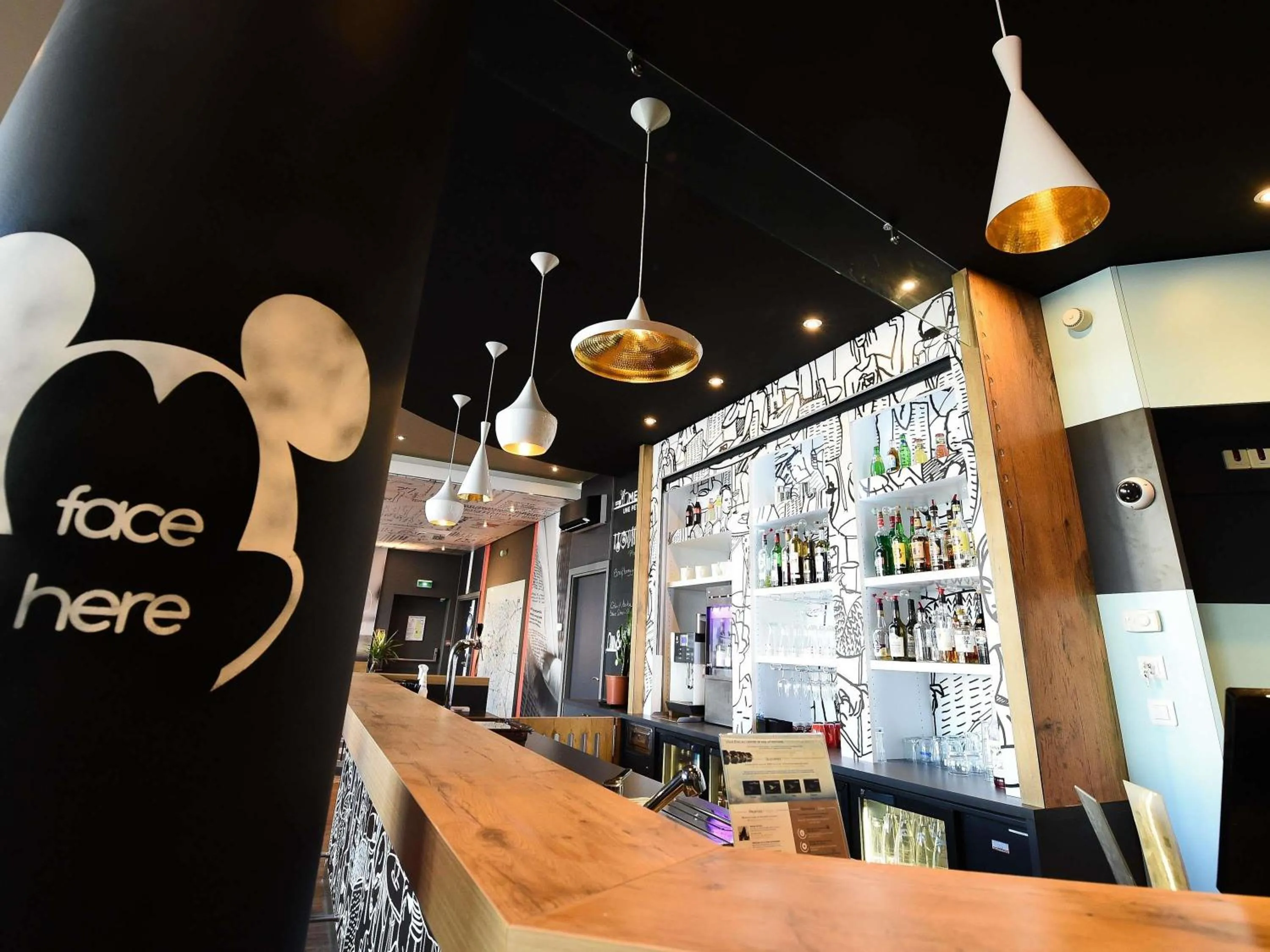 Lounge or bar in Ibis budget Dijon Centre Clemenceau