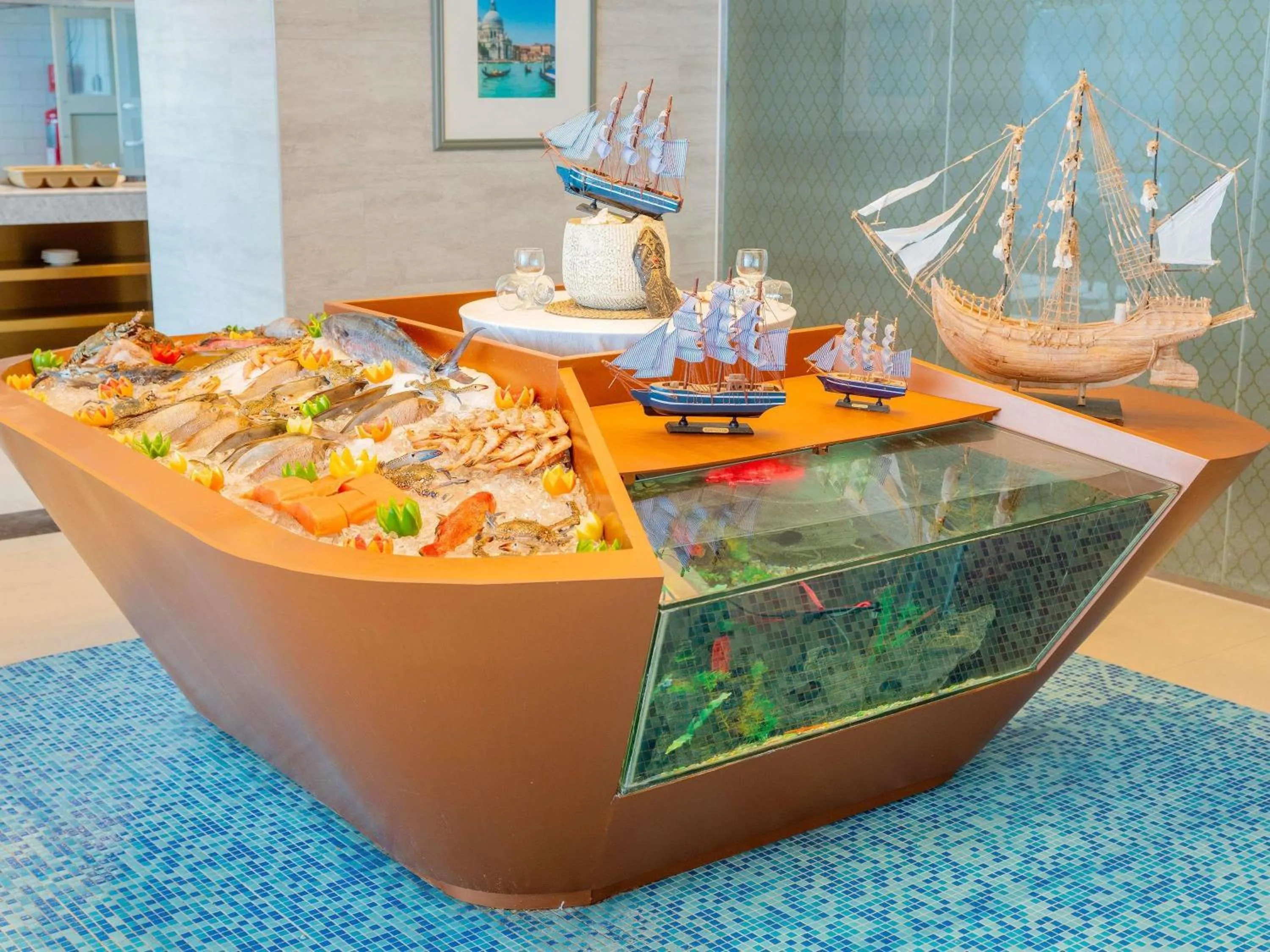 Restaurant/places to eat in Novotel Jazan