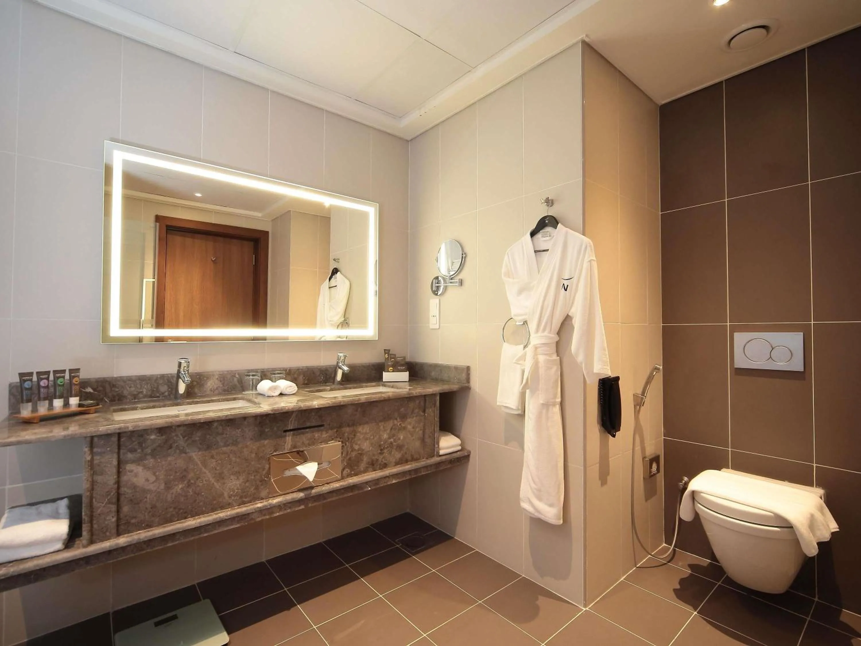 Photo of the whole room in Novotel Jazan