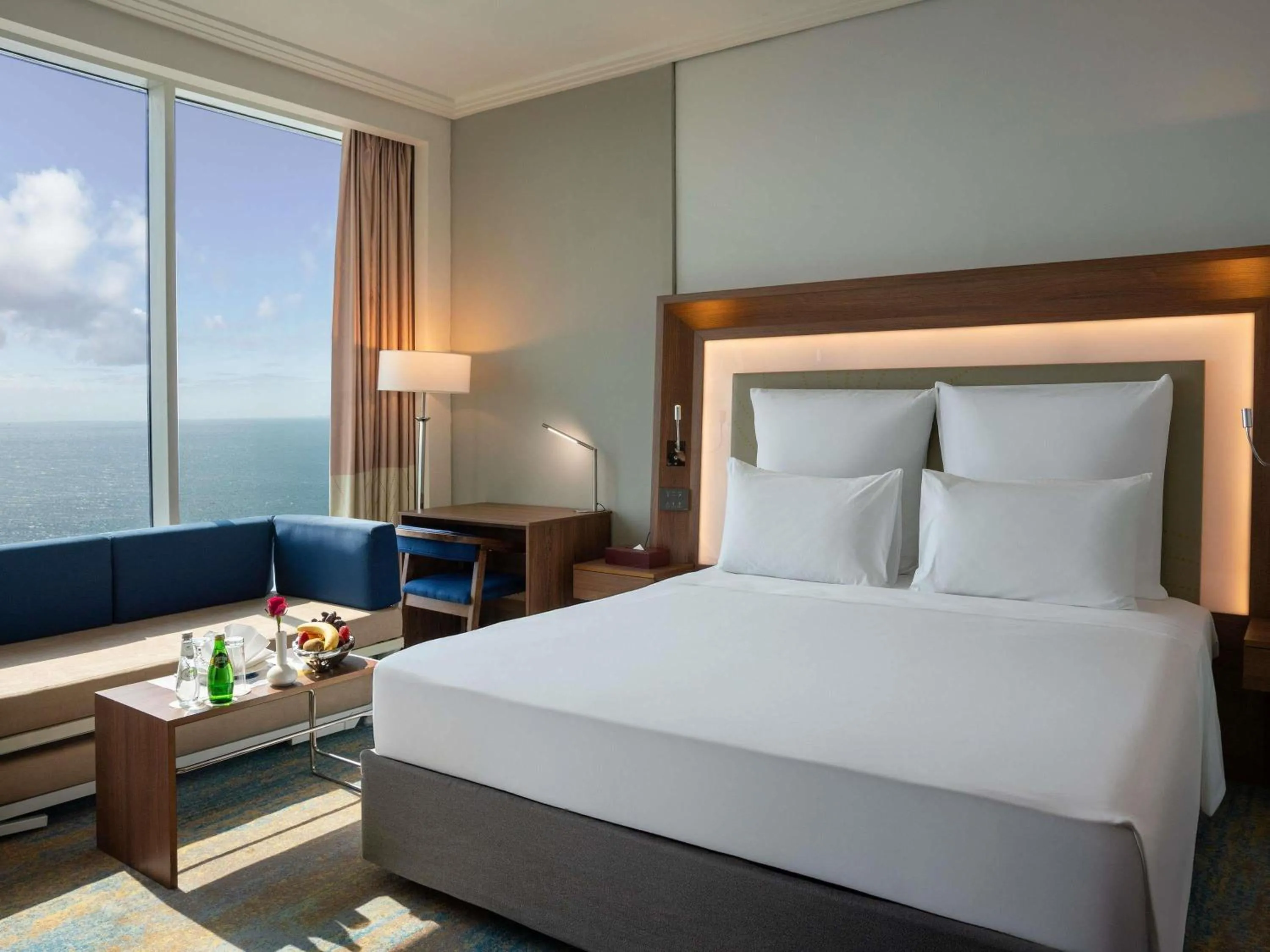 Bedroom, Bed in Novotel Jazan