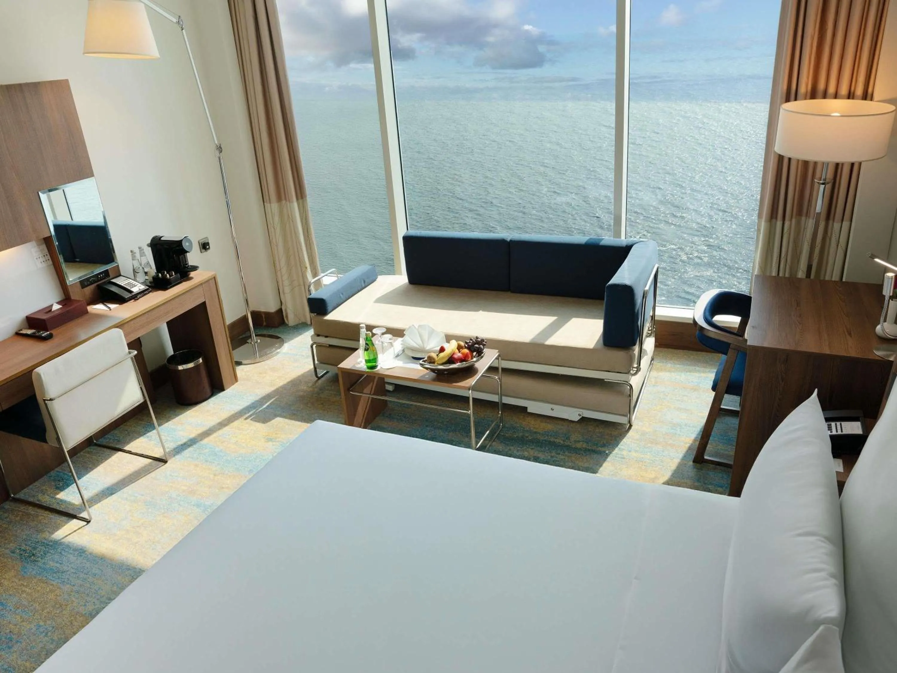 Bedroom, Bed in Novotel Jazan