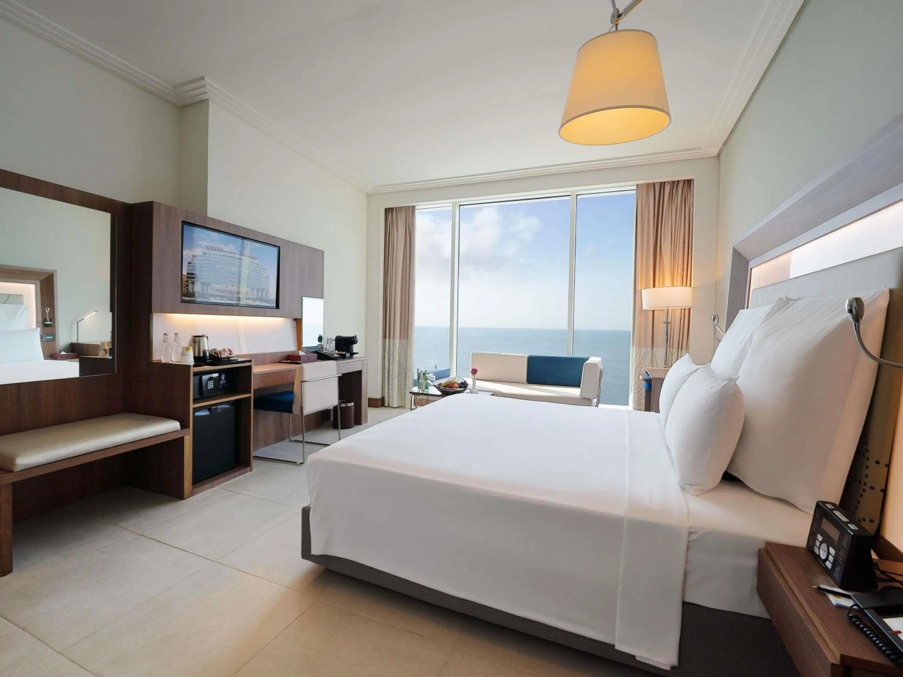 Bedroom, Bed in Novotel Jazan